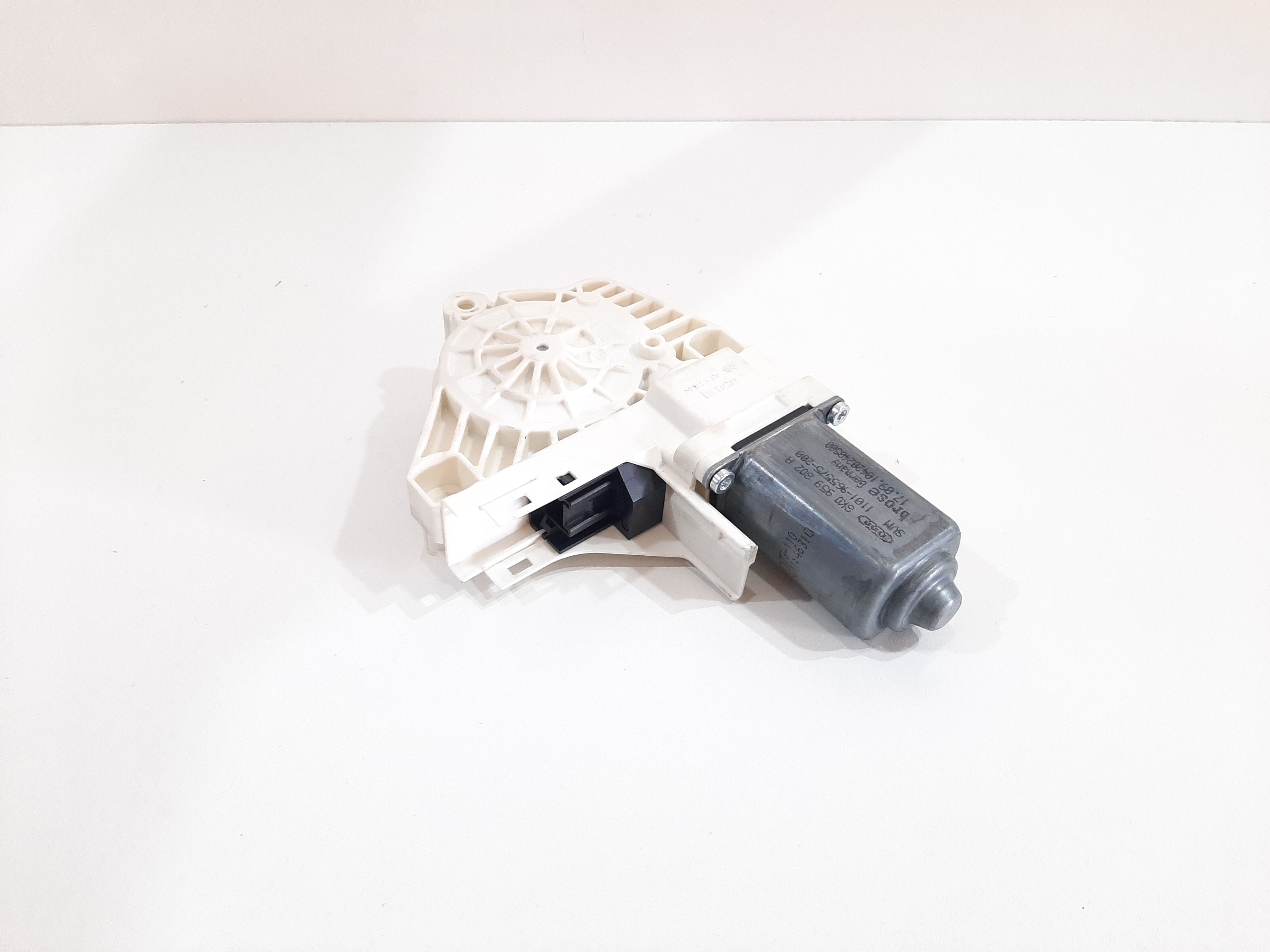 Motor Vidro Elétrico Dianteiro Direito Audi A4 2008 A 2015 8
