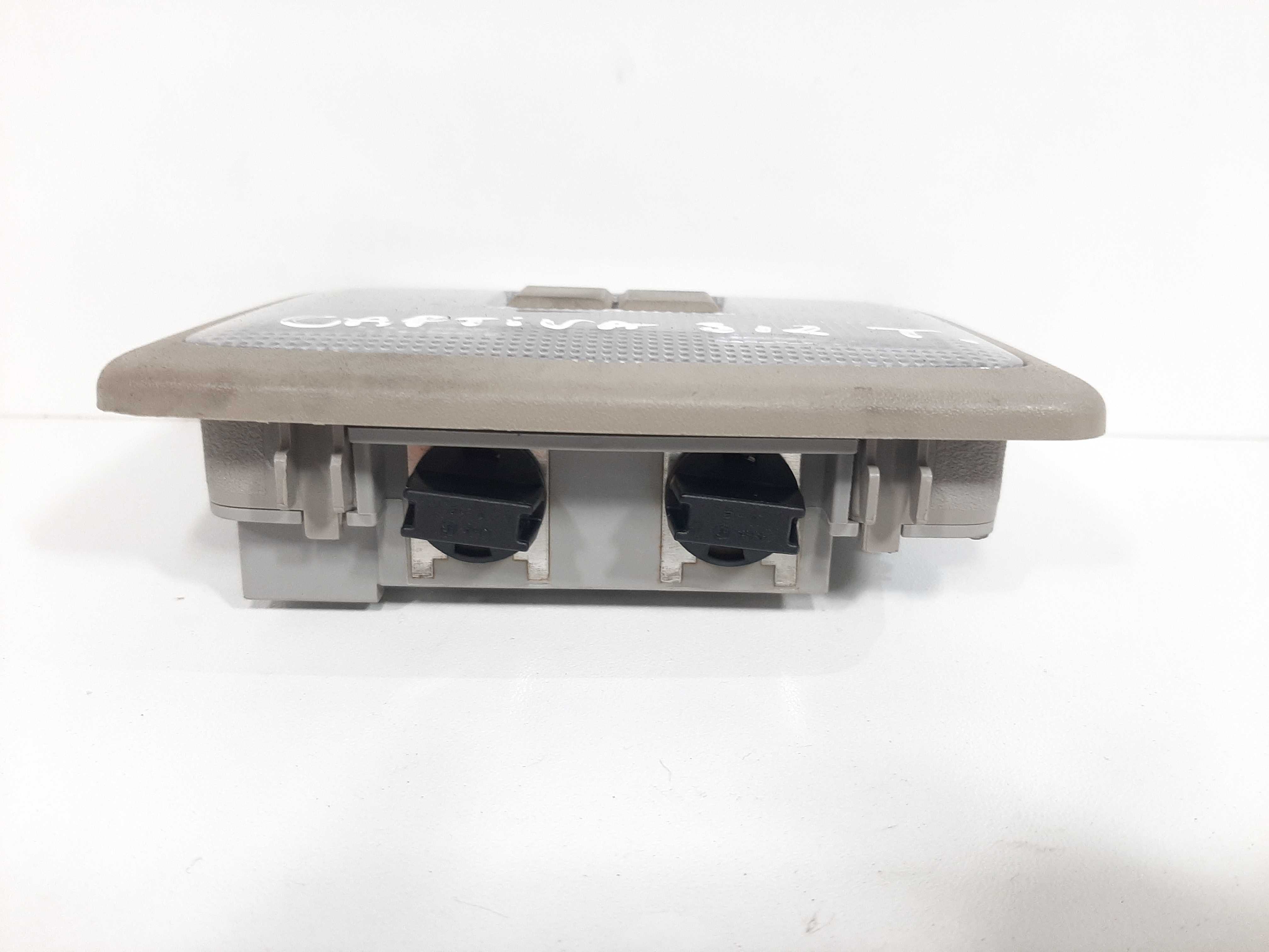 Luz Cortesia Gm Chevrolet Captiva Sport 2008 2009 A 2016 7