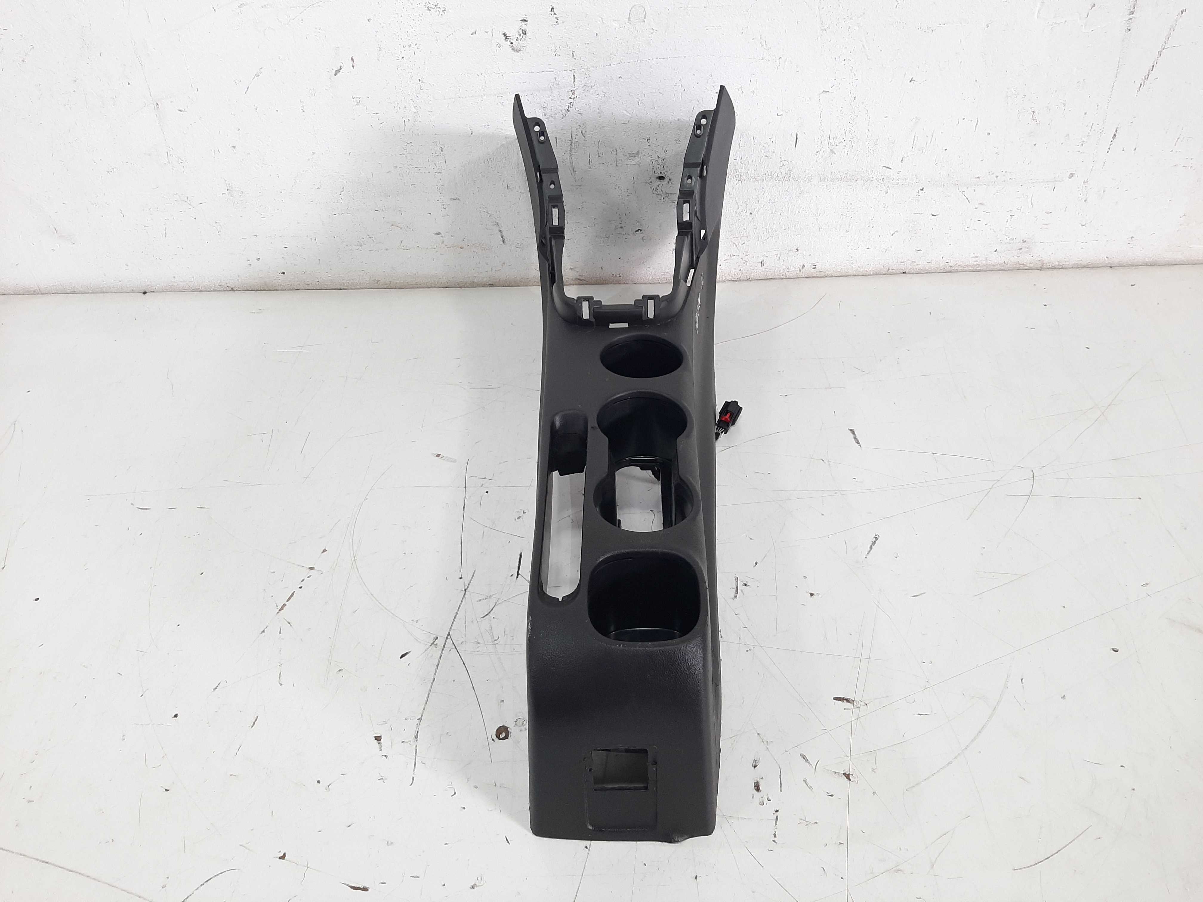 Console Central Porta Copos Objetos Tracker Ltz 2014 A 2019 1