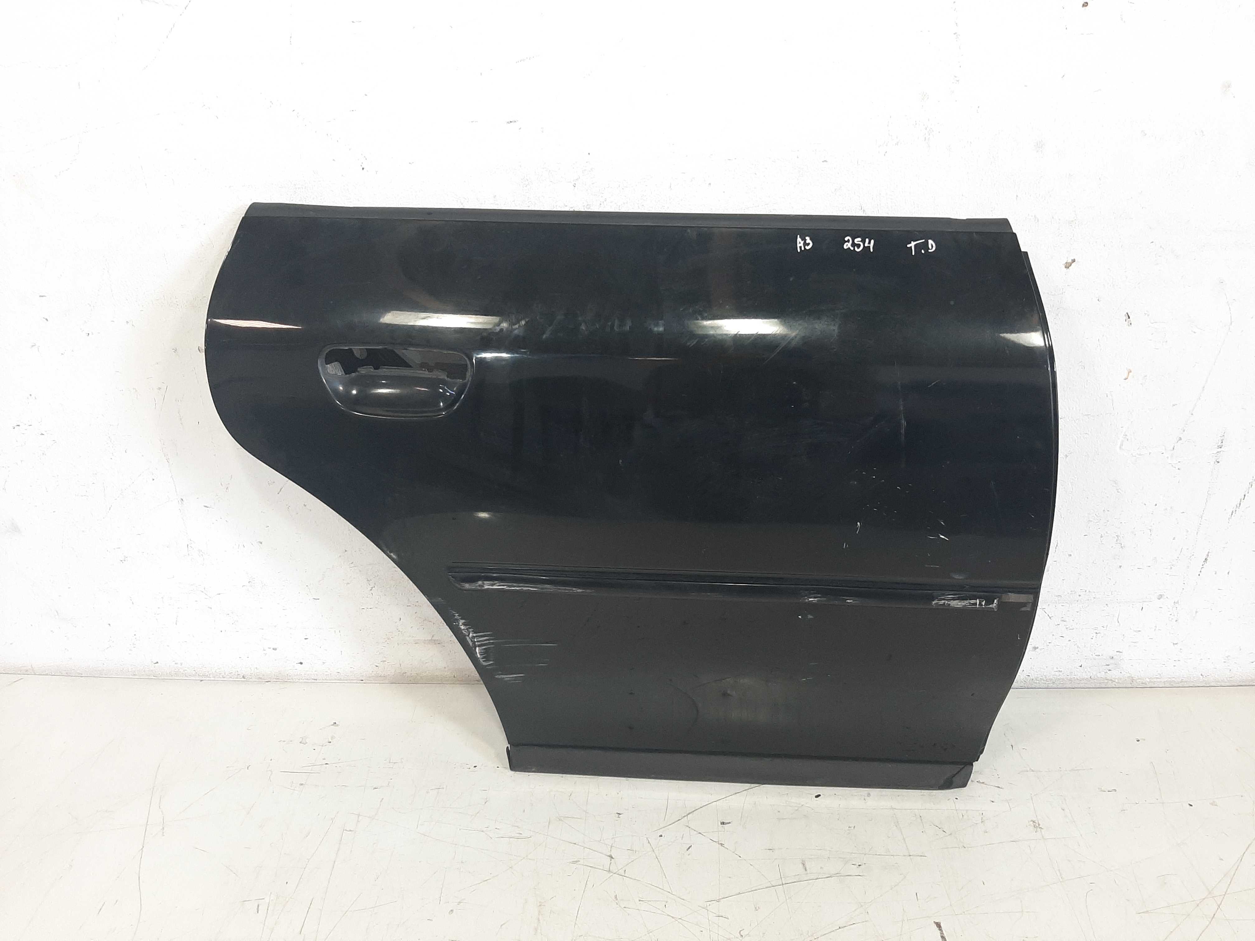 Porta Traseira Direita Audi A3 1997 1998 A 2003 Com Avaria 1