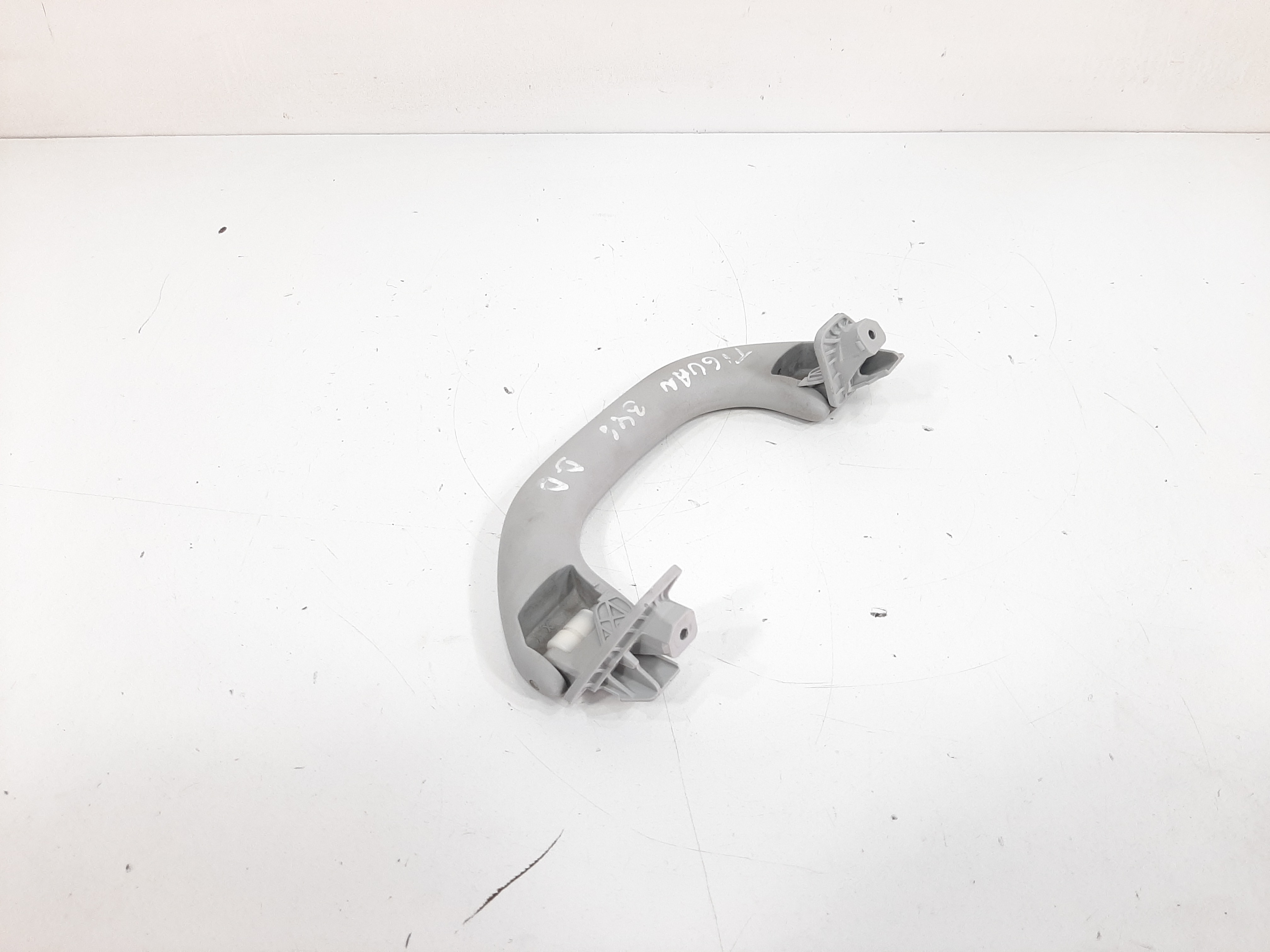 Alça Teto Dianteira Esquerda Vw Tiguan 2012 2013 2014 A 2017 7