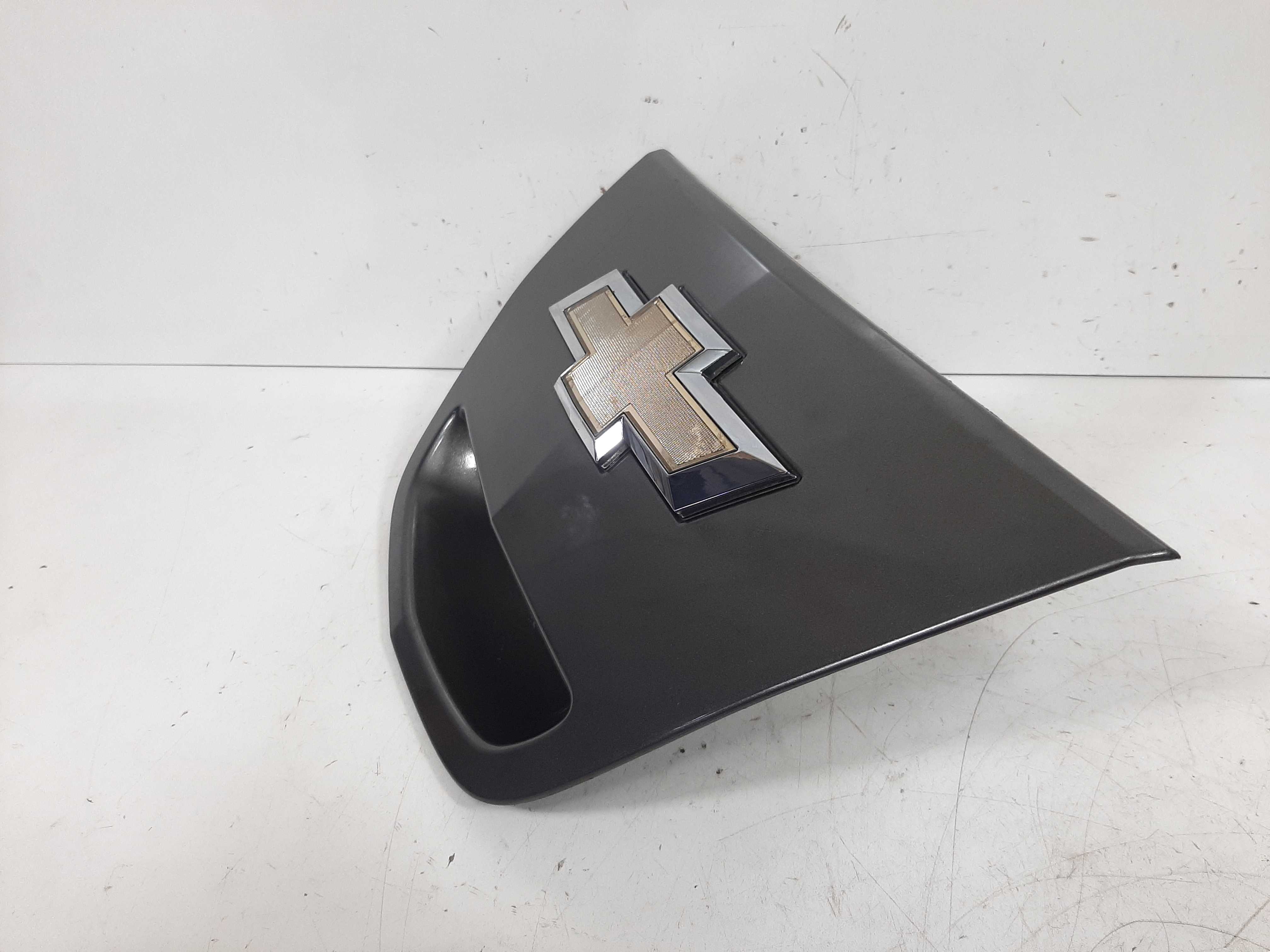 Moldura Maçaneta Tampa Traseira Gm Spin 2012 2013 A 2017 2