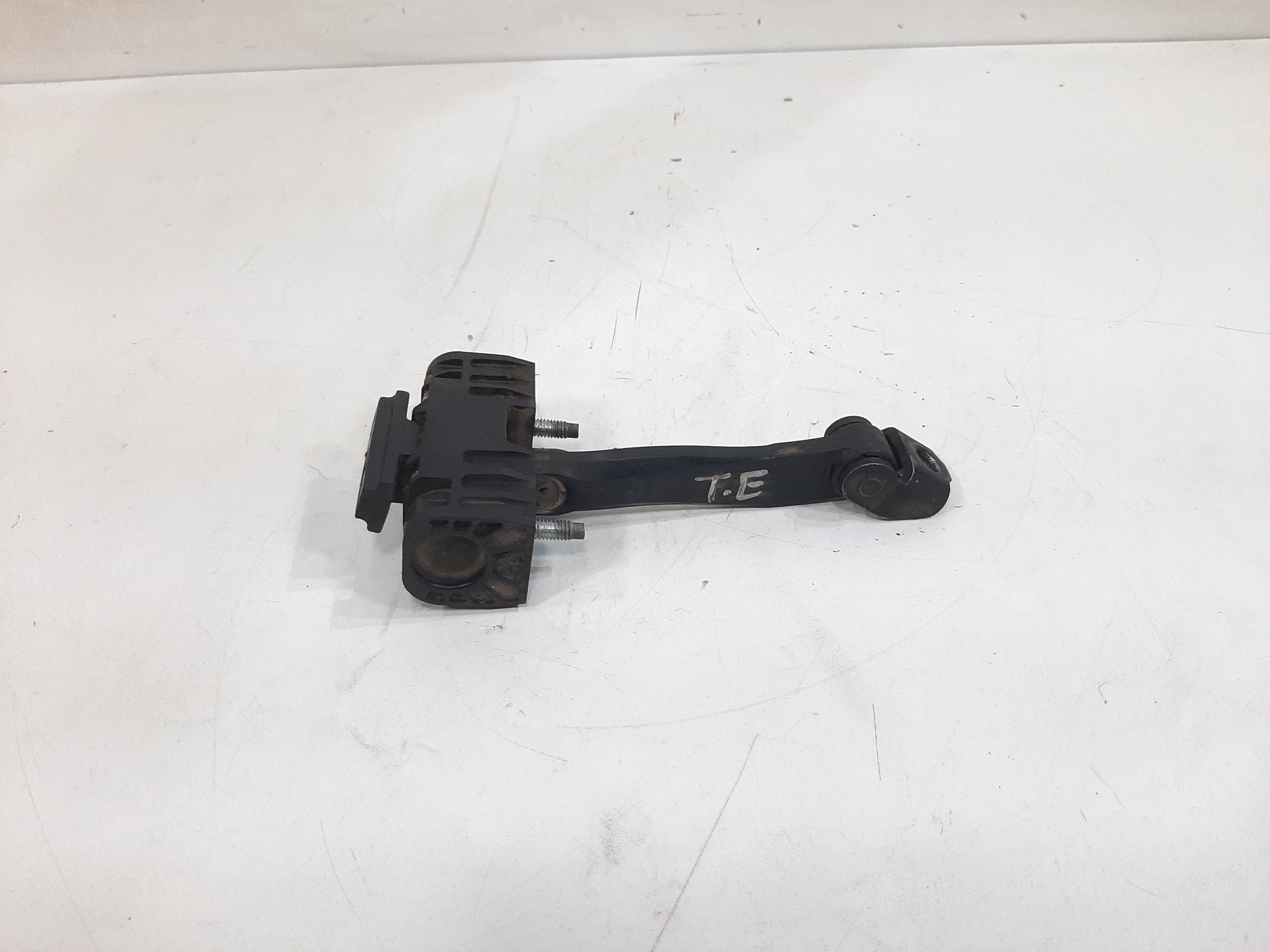 Limitador Porta Traseira Esquerda Gm Vectra Gt 2008 A 2011 4