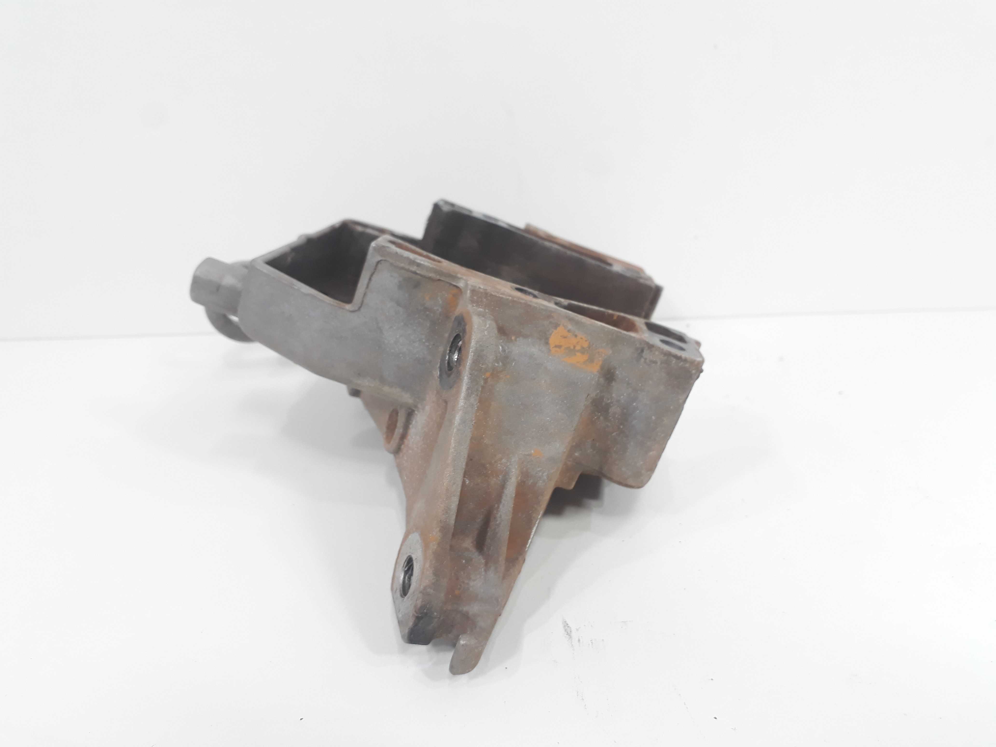 Suporte Motor Lado Direito Clio 1.0 8v 2000 A 2005 820005978 2