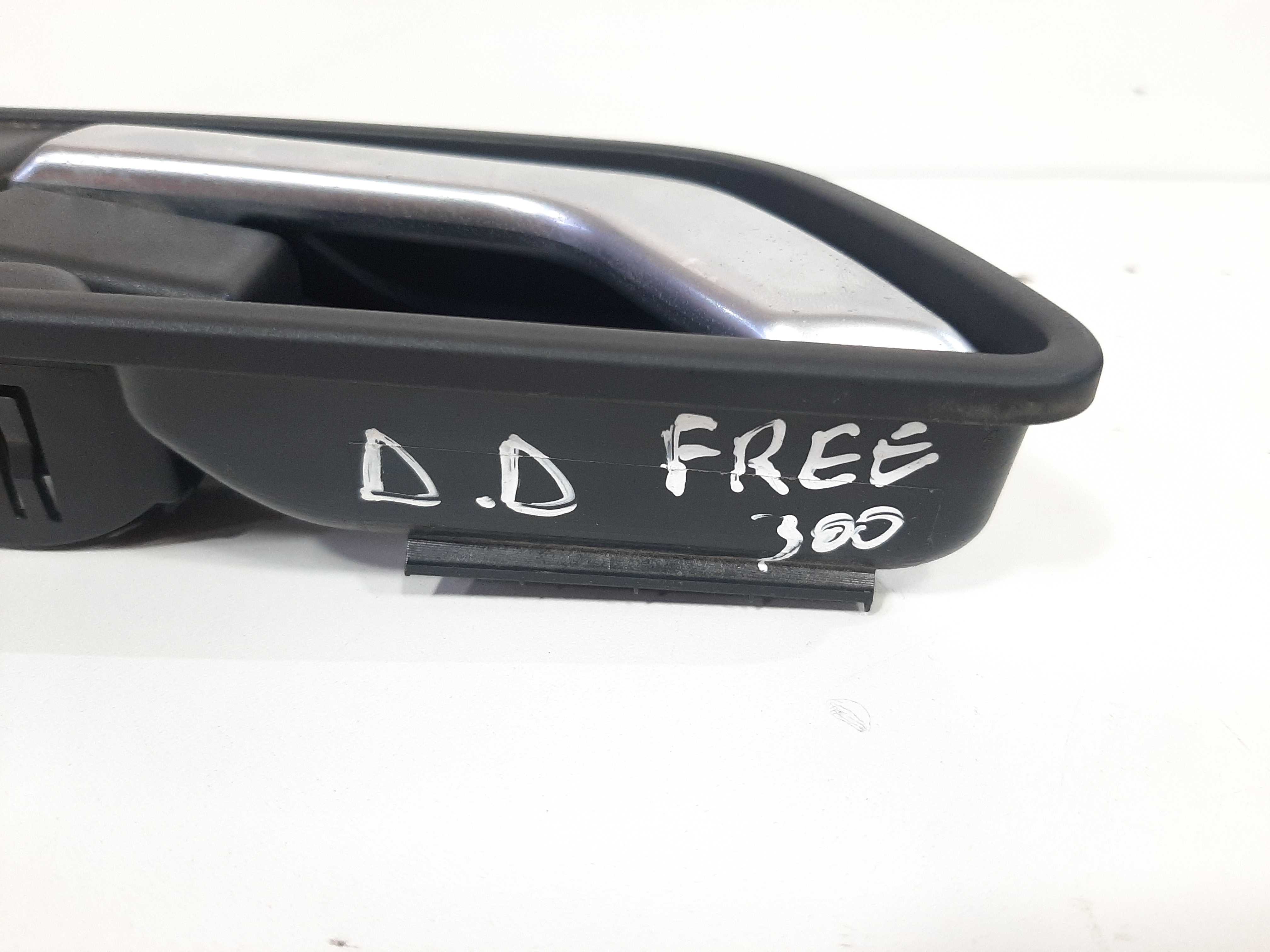 Maçaneta Interna Dianteiro Direito Freelander 2  2007 A 2012 1