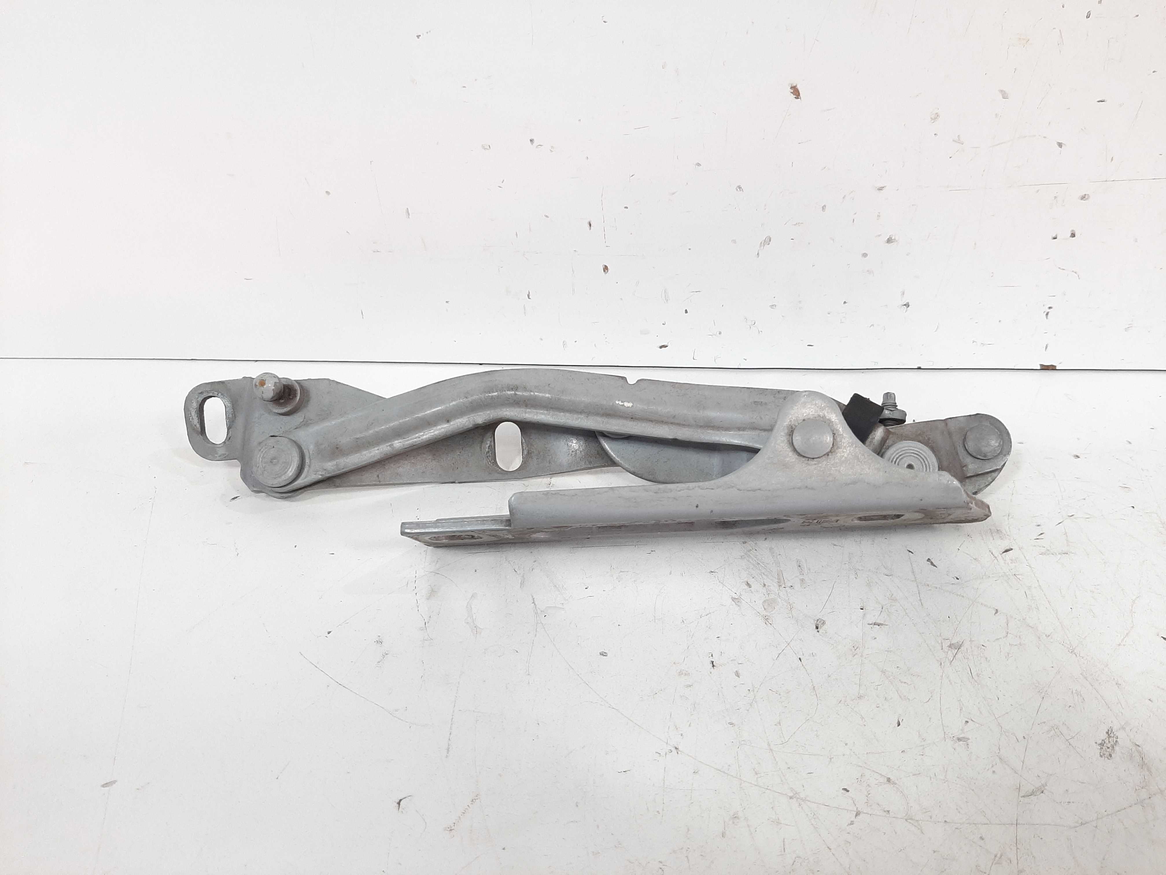 Dobradiça Direita Tampa Traseira Vectra Elite 2006 A 2012 4