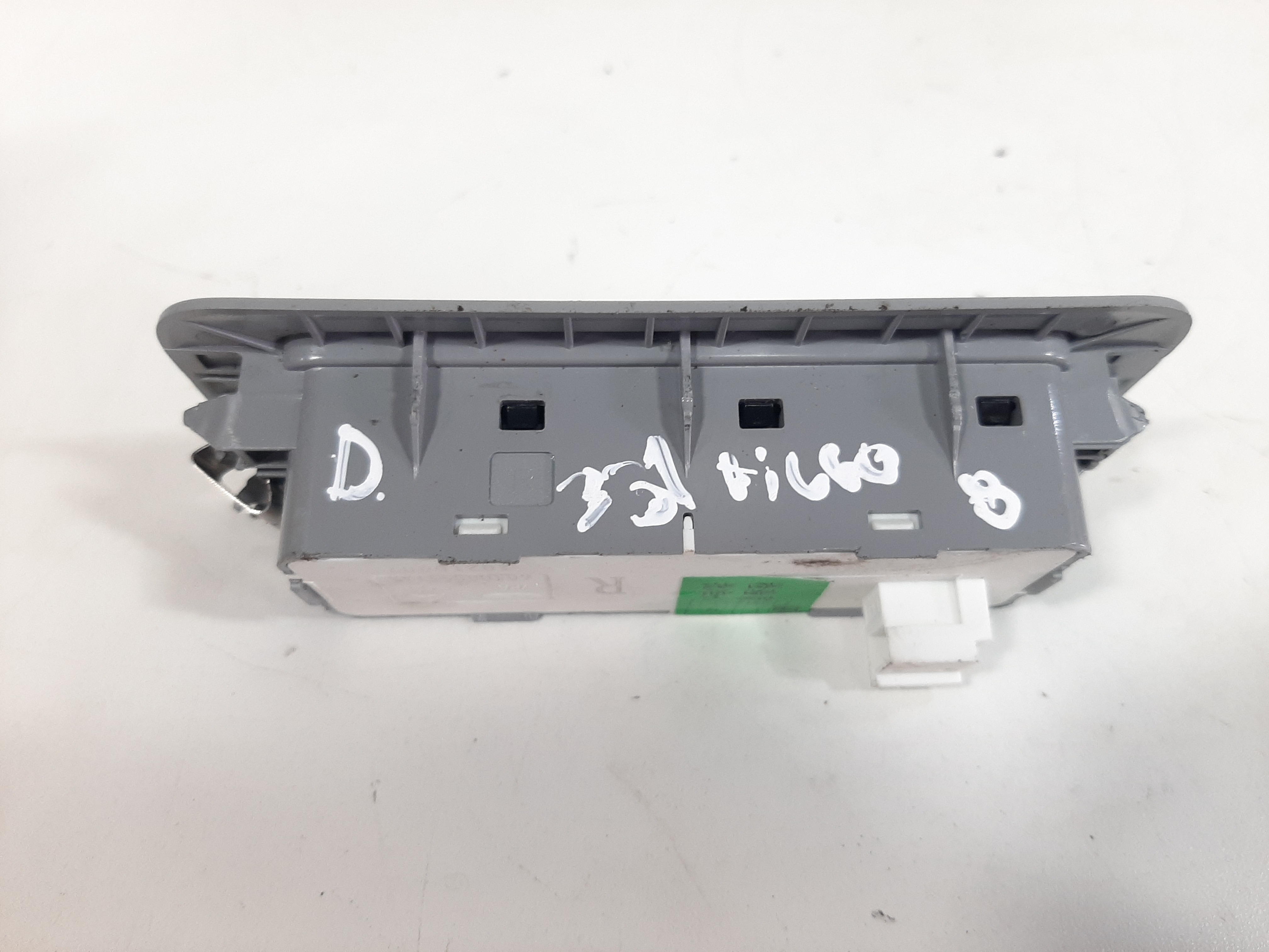 Luz Cortesia Dianteiro Direito Chery Tiggo 8 1.6 2019 A 2022 6
