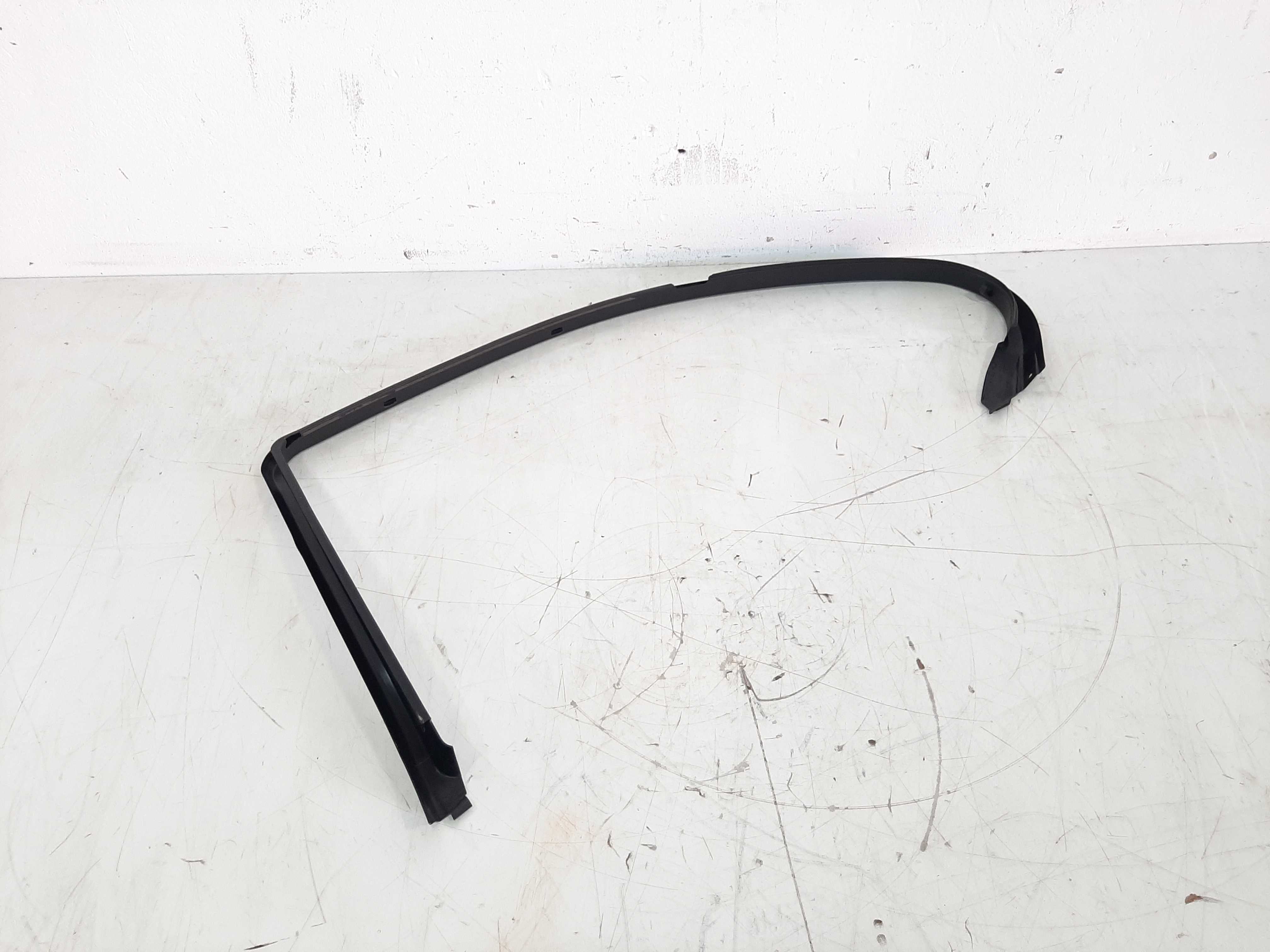 Moldura Porta Traseira Esquerda Bmw 528i 540i E39 Cód.815987 4
