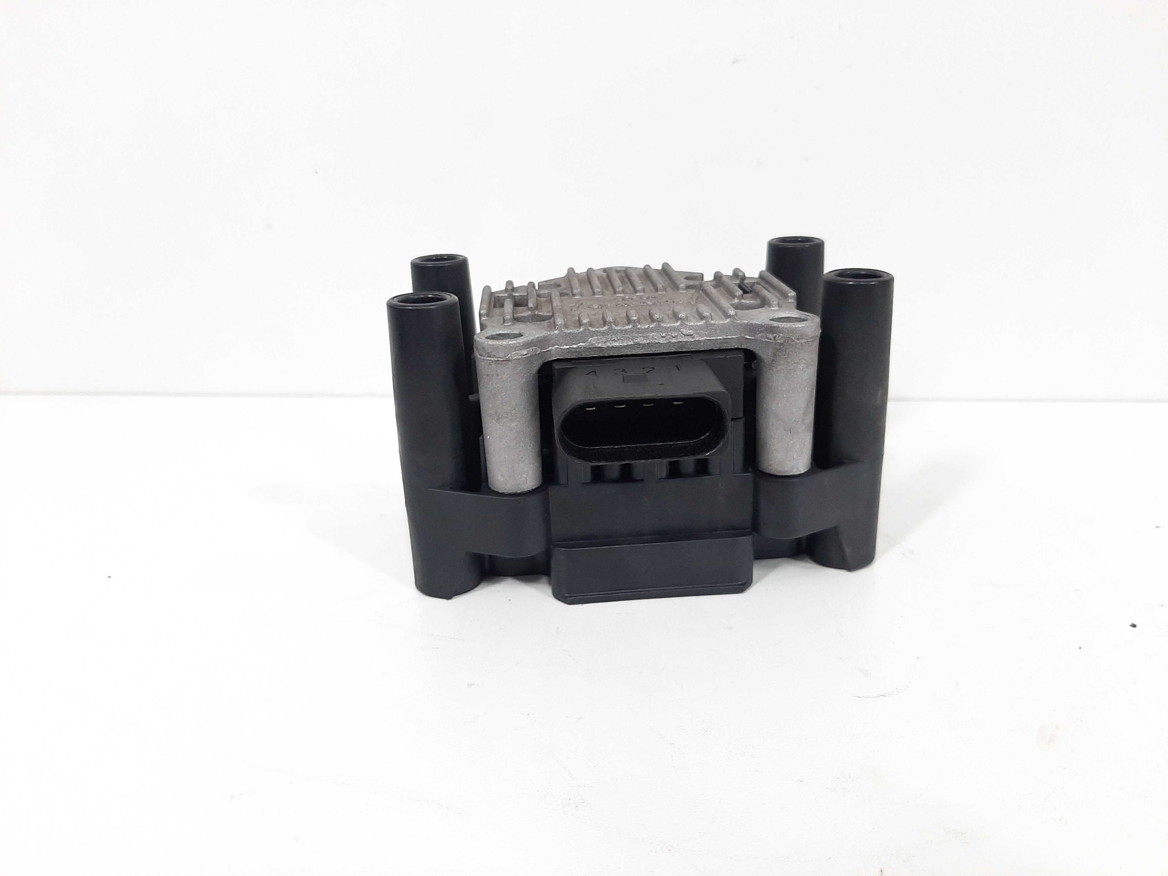 Bobina Ignição Audi A3, A4, A1, A2 Cód. F 000 Zs0 210 3