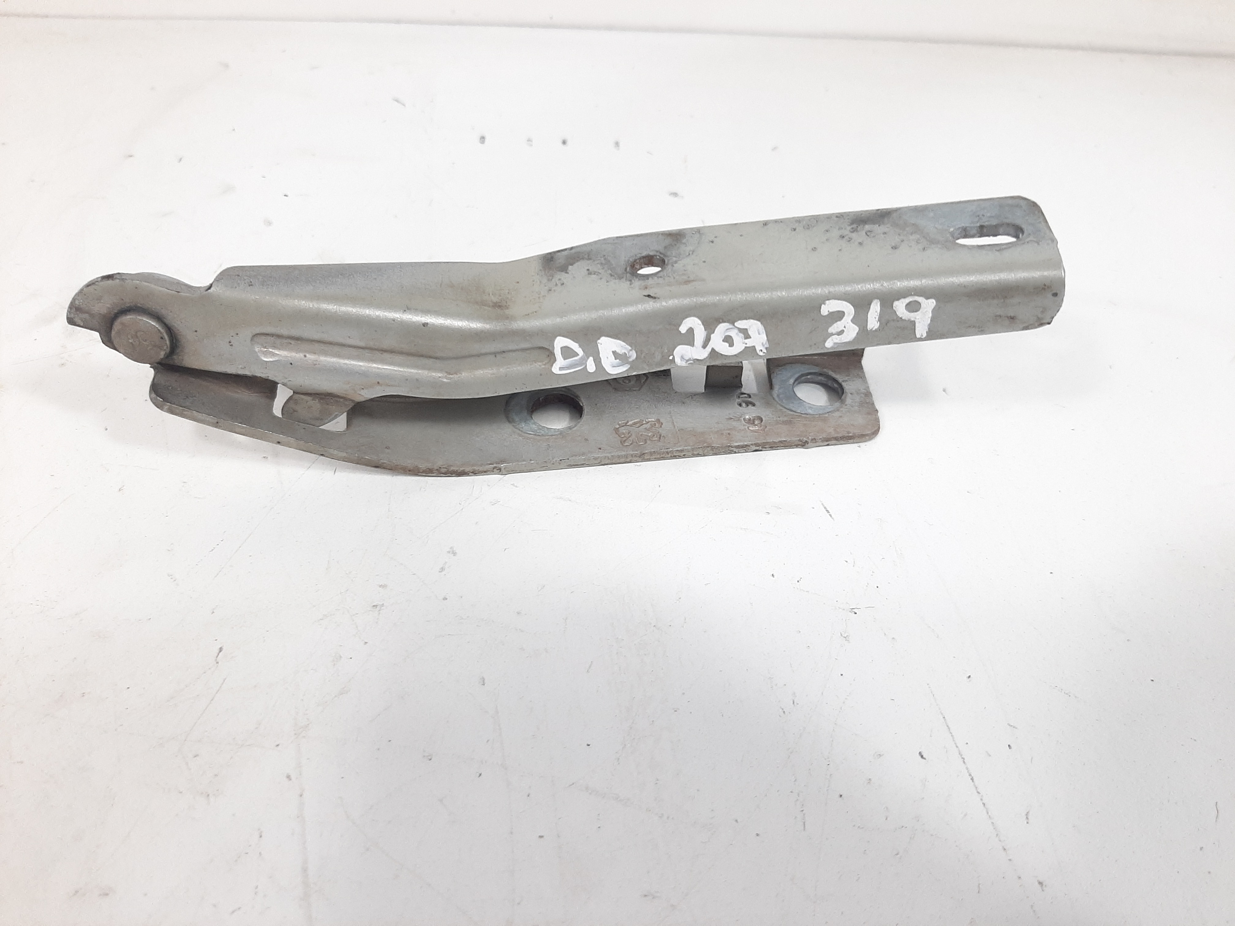 Dobradiça Dianteira Direita Capô Peugeot 207 2008 A 2013 7