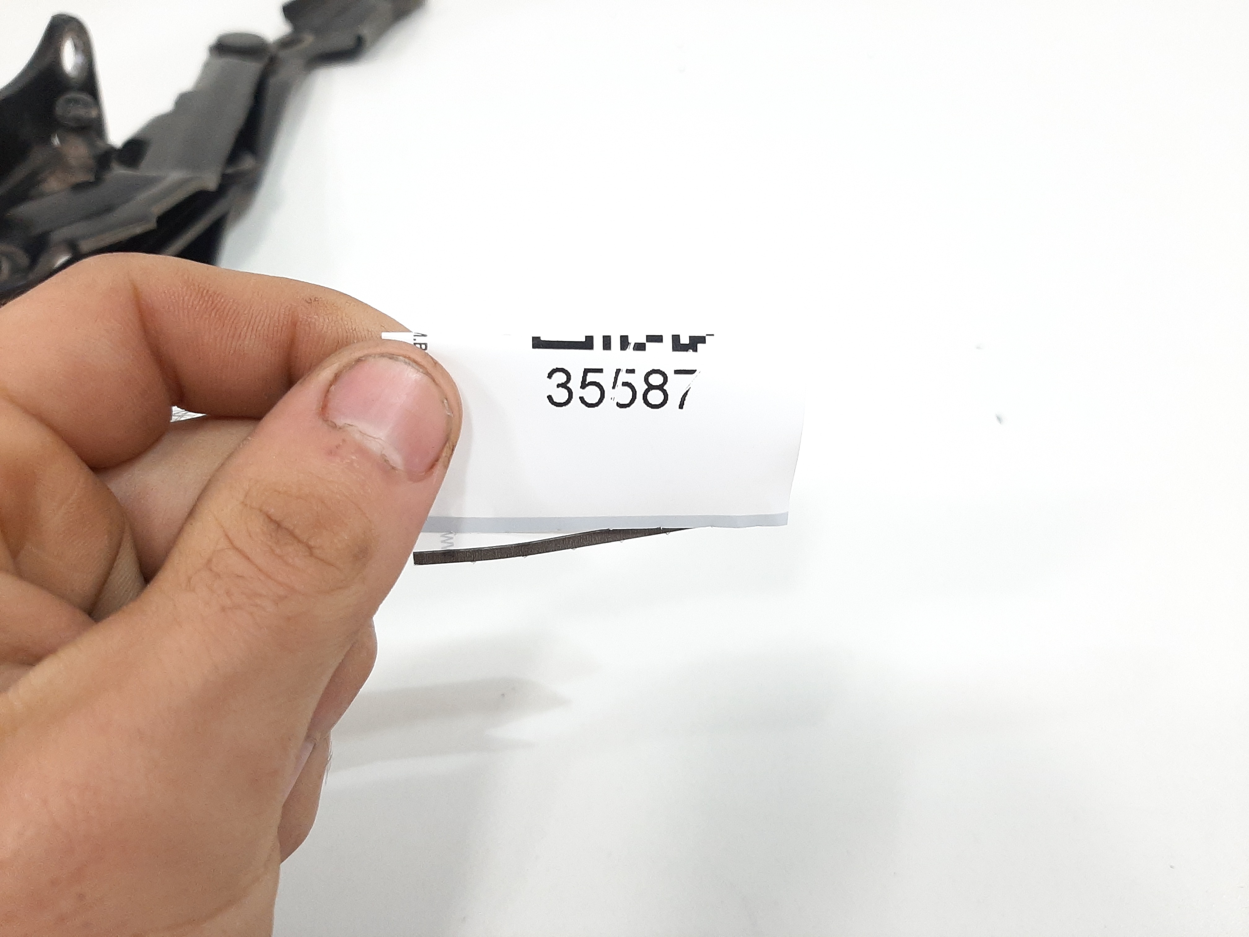 Dobradiça Direita Tampa Portamalas Lancer 2011 2012 A 2018 7