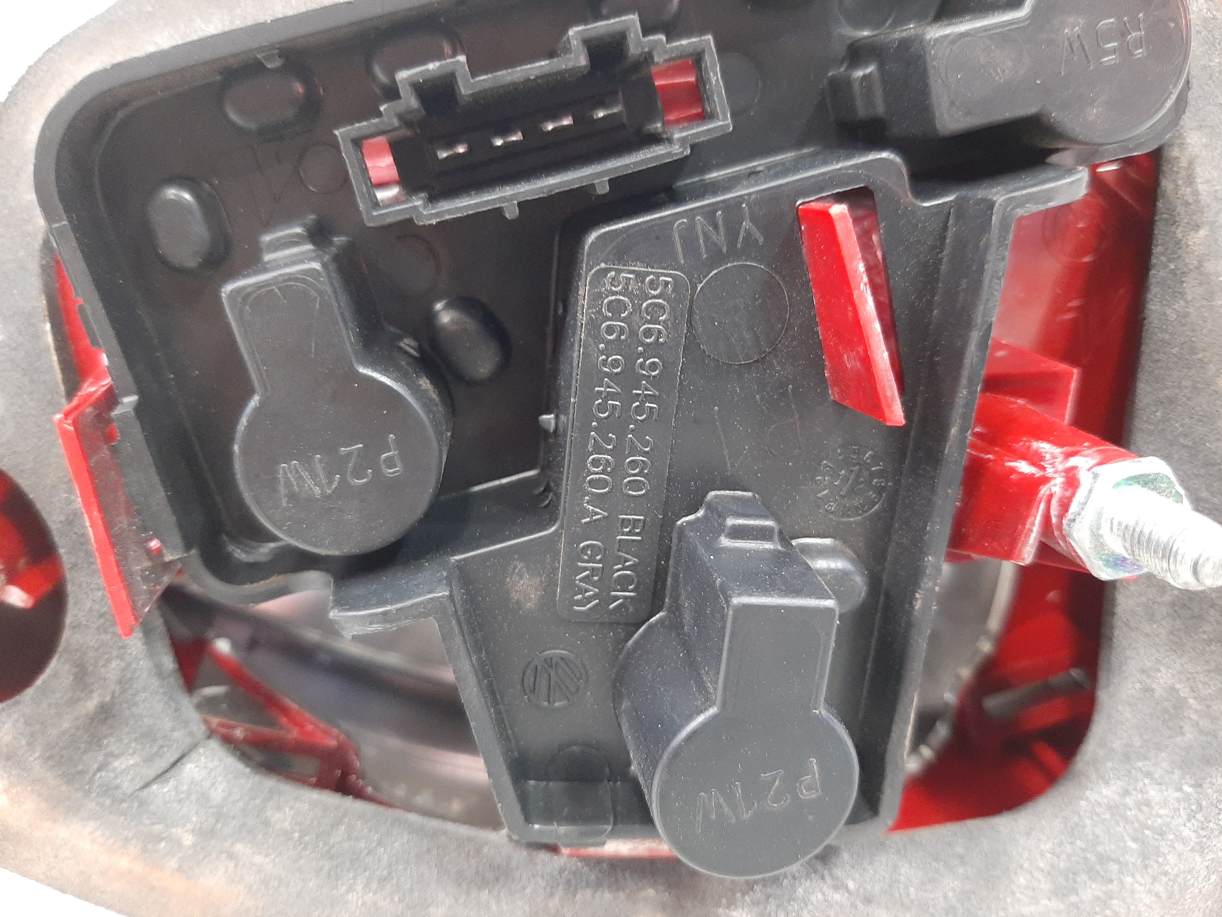 Lanterna Traseira Direita Tampa Vw Jetta 2011 2012 A 2017 7