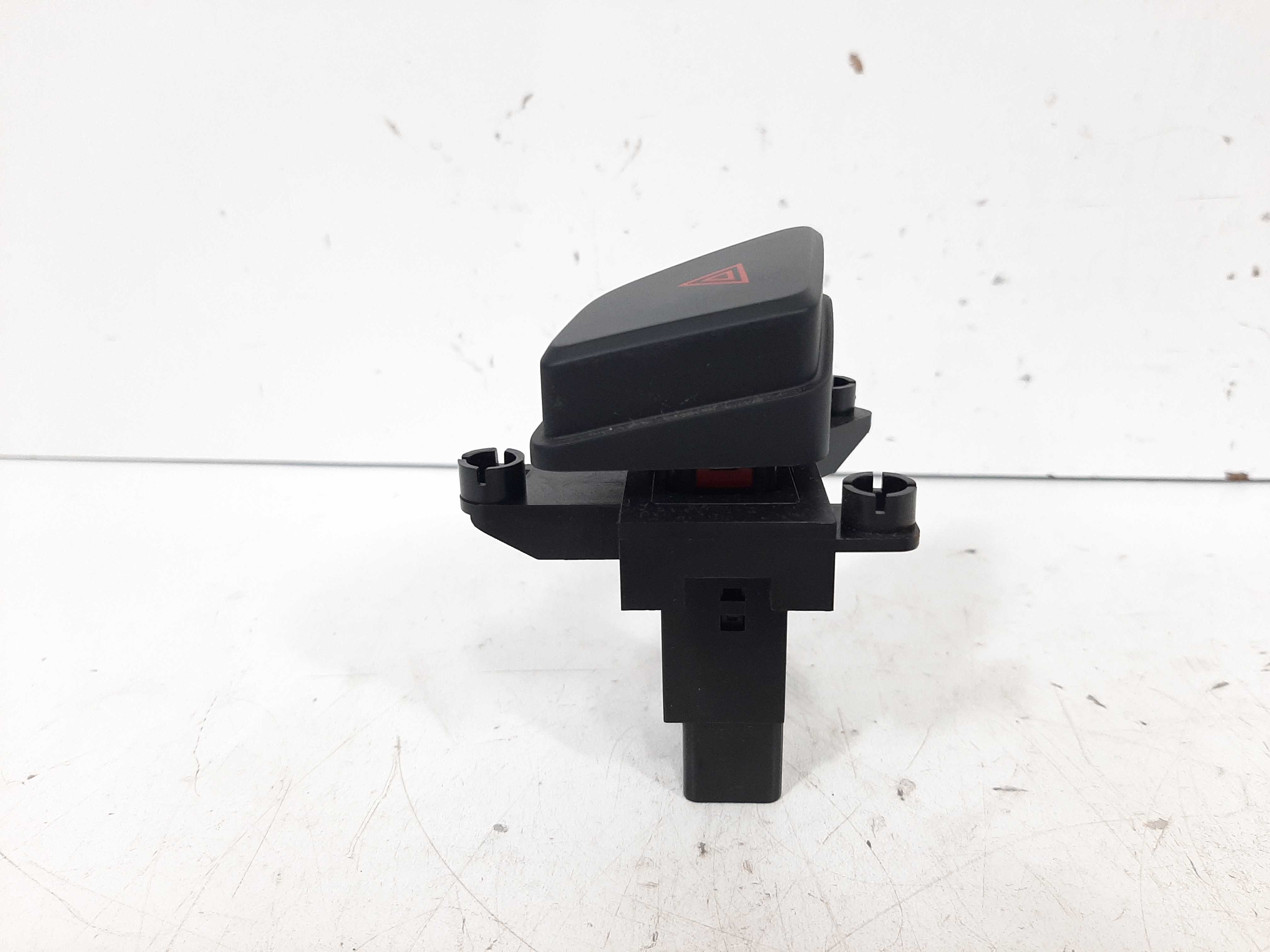 Botão Interruptor Pisca Alerta Hyundai I30 2009 2010 A 2012 4