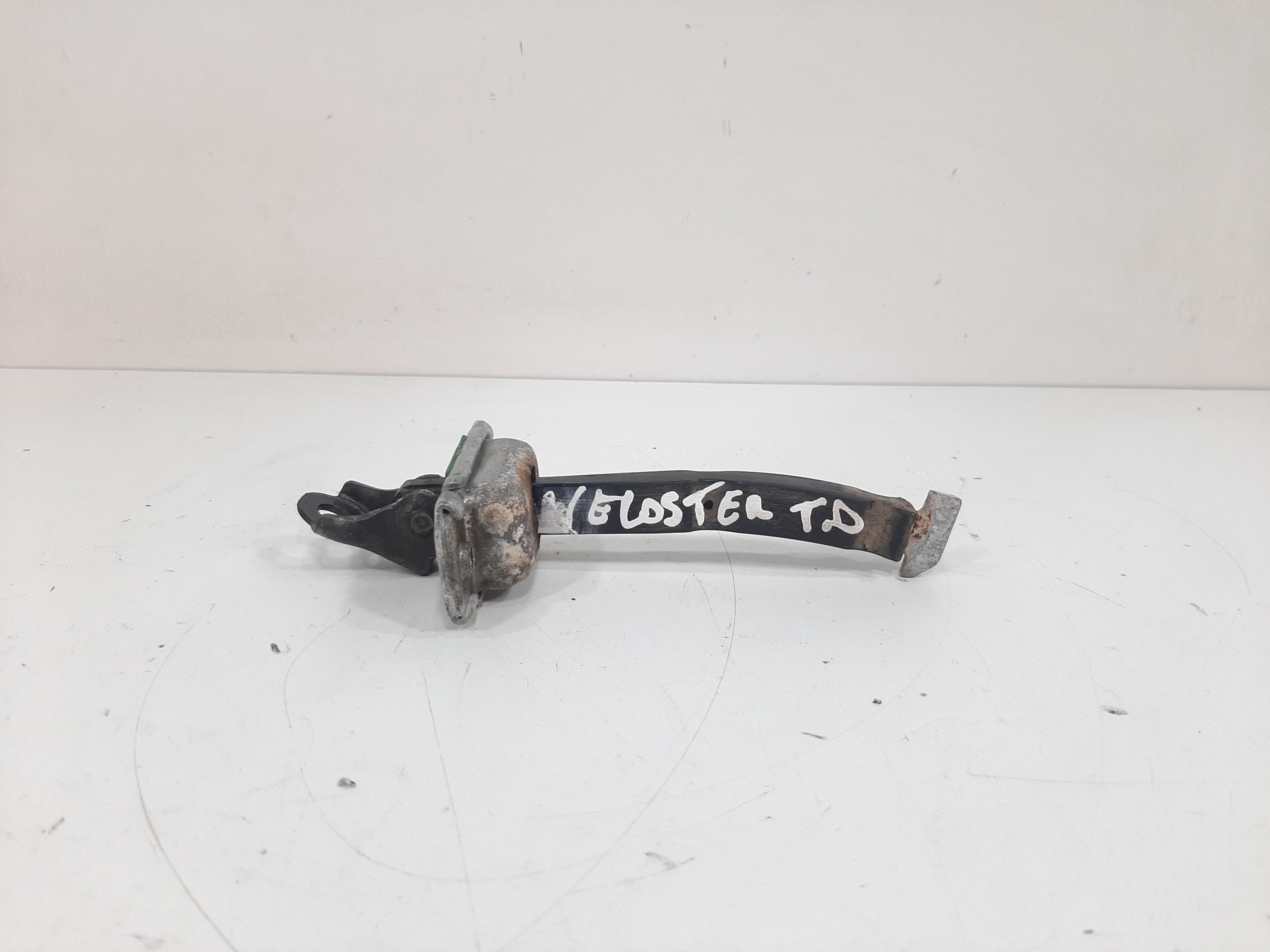 Limitador Porta Traseira Direita Hyundai Veloster 2012 2013 7