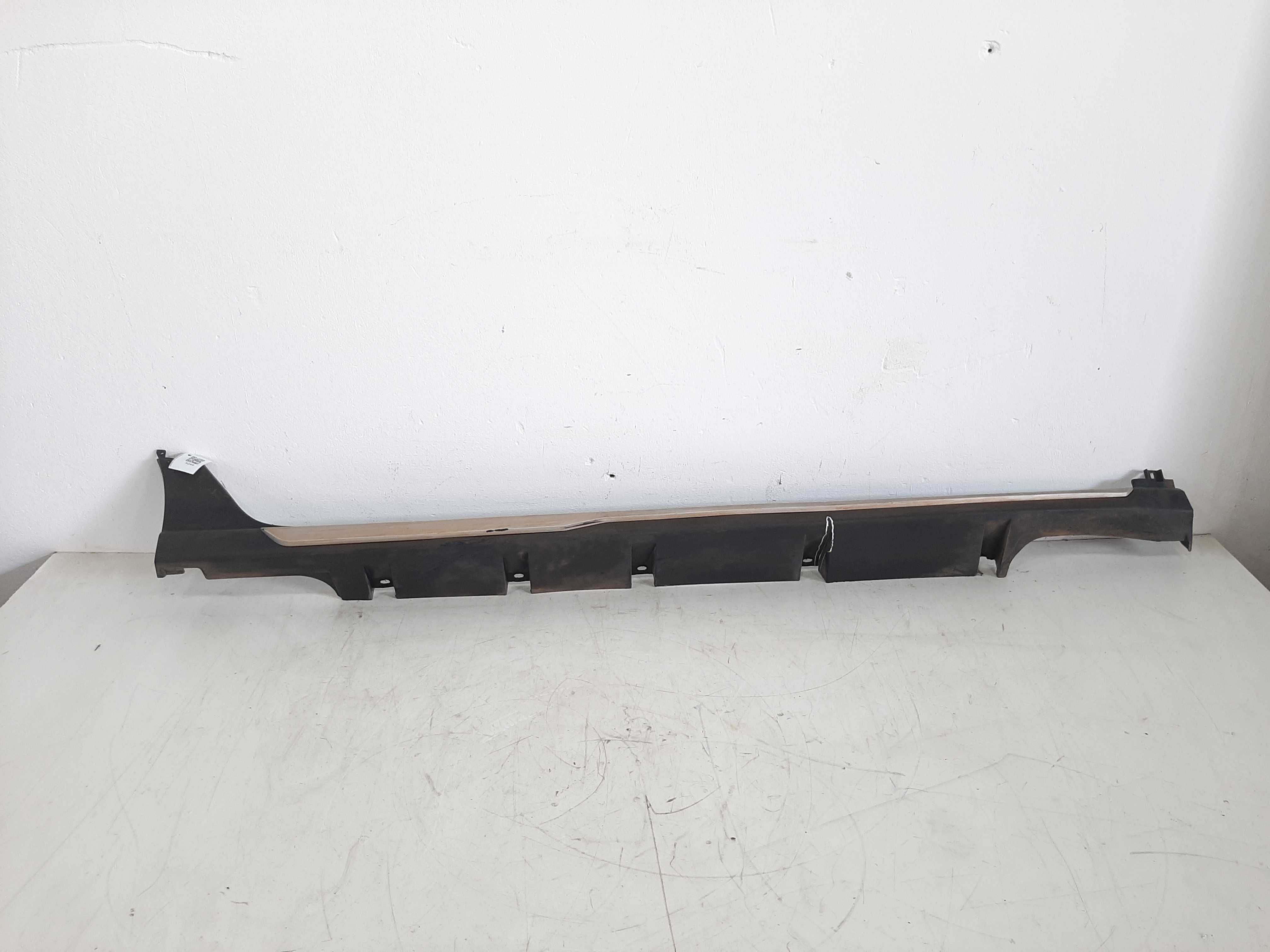 Spoiler Lateral Direito Onix 2013 2014 2015 A 2018 C/avaria 1