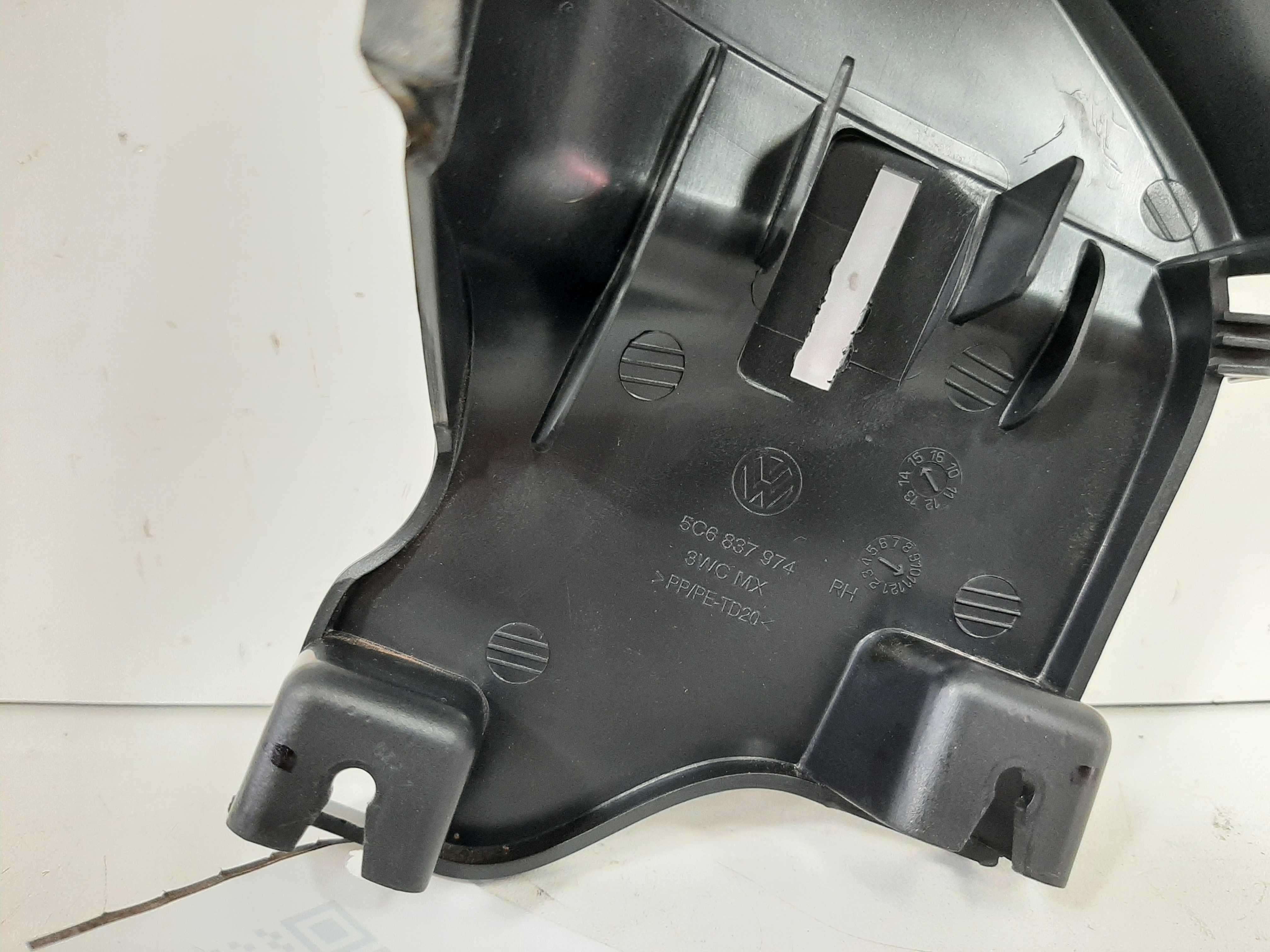 Moldura Retrovisor Interno Diant. Esquerda Jetta 2015 A 2018 6