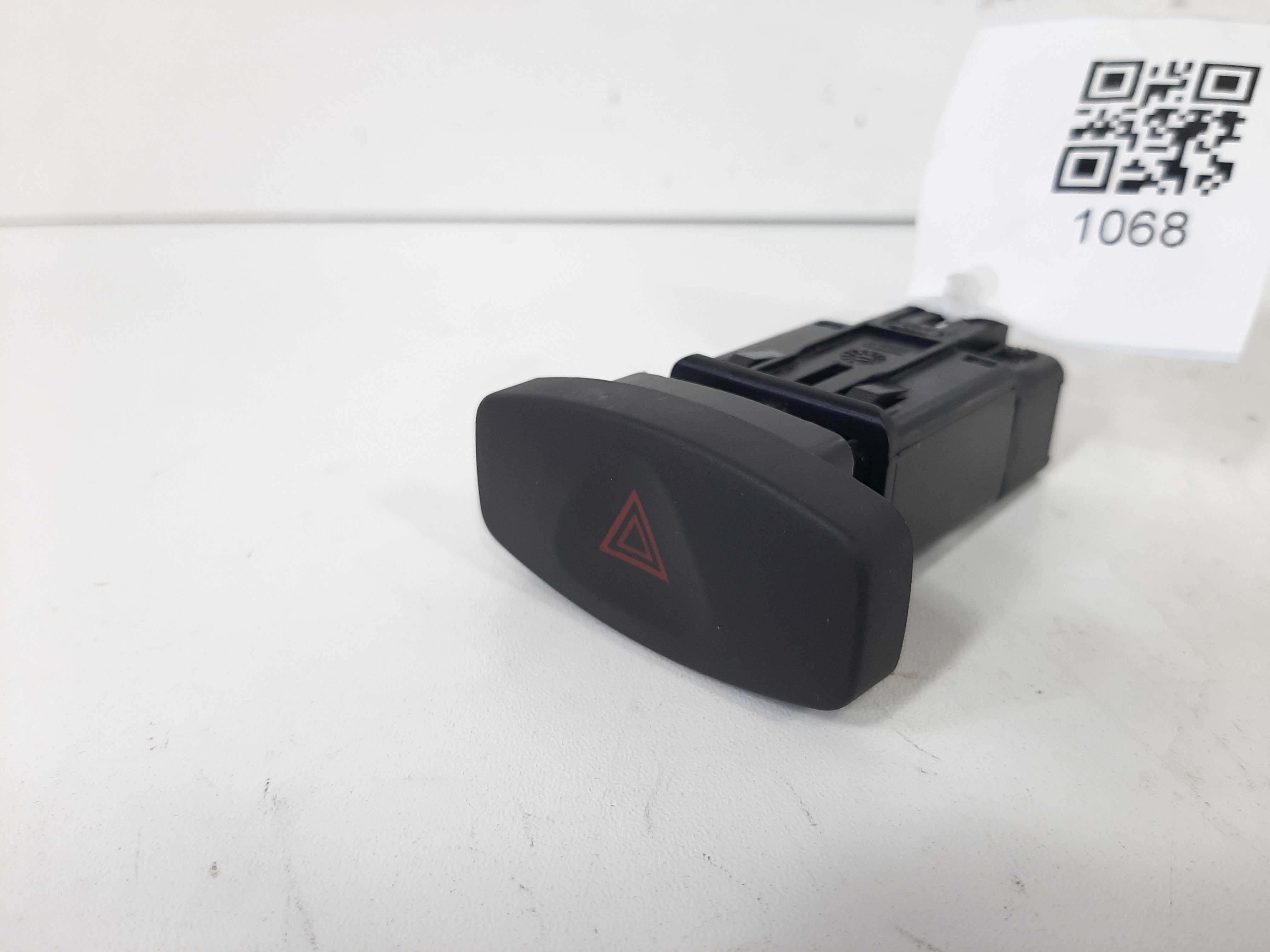 Botão Pisca Alerta Duster 2011 2012 2013 2014 2015 A 2018 6