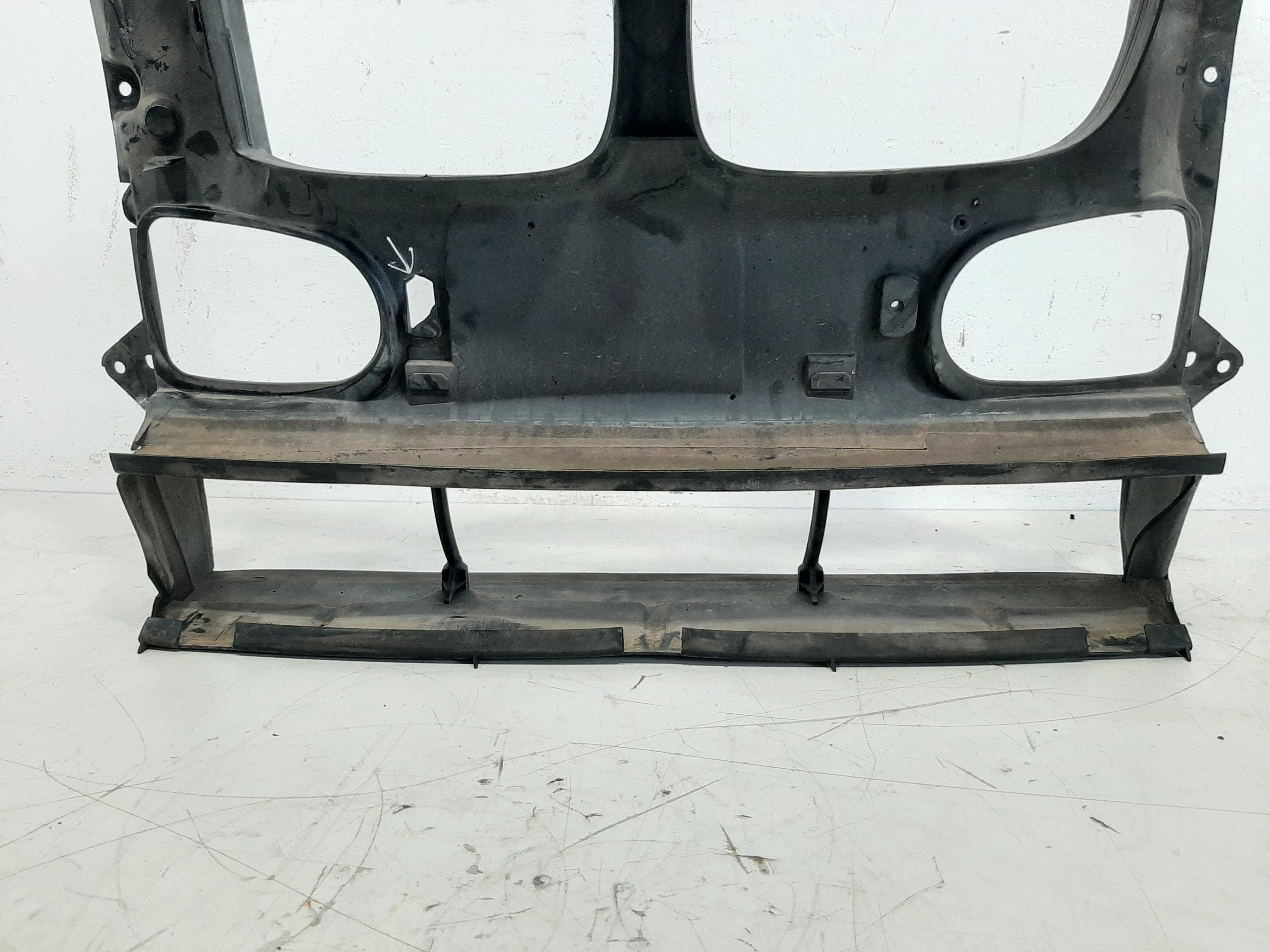 Suporte Radiador Bmw 540i Código: 5171-8 159 959 C/ Avaria 5