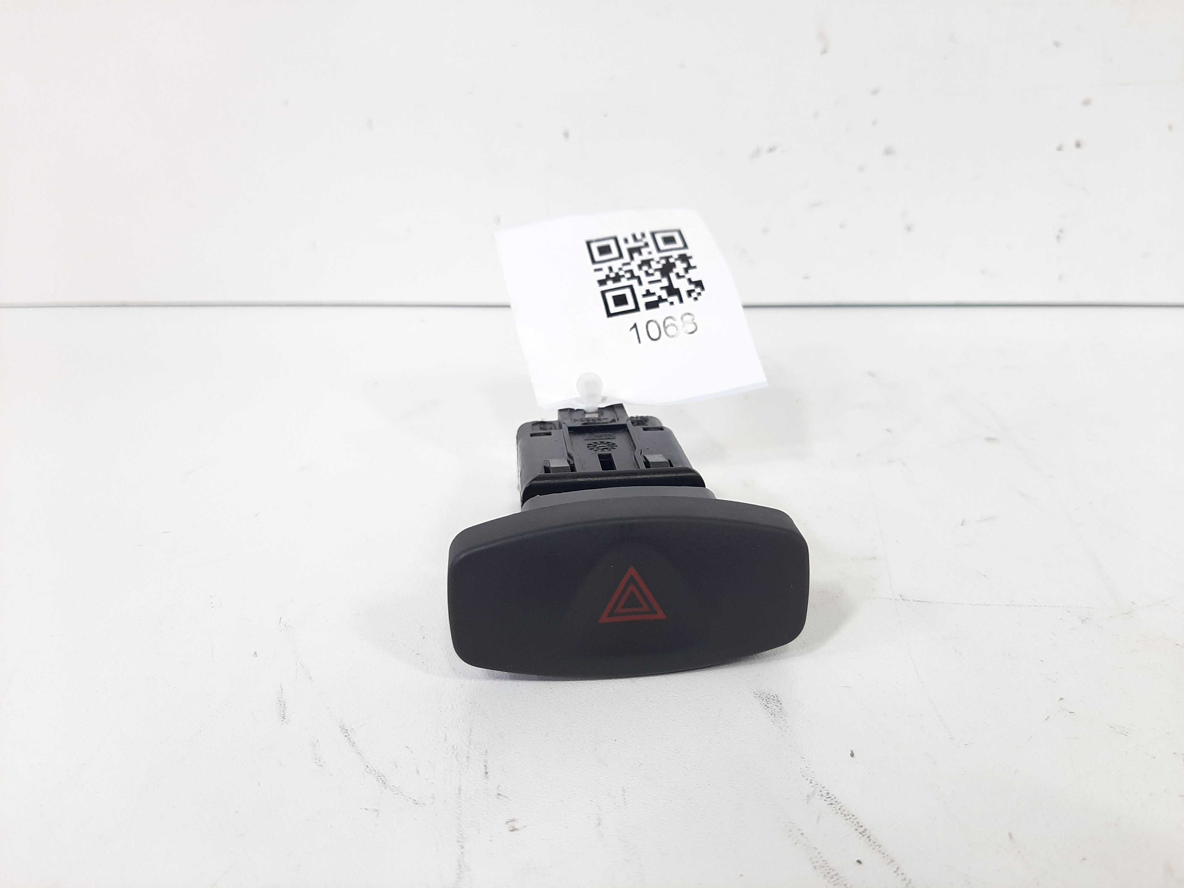 Botão Pisca Alerta Duster 2011 2012 2013 2014 2015 A 2018 1