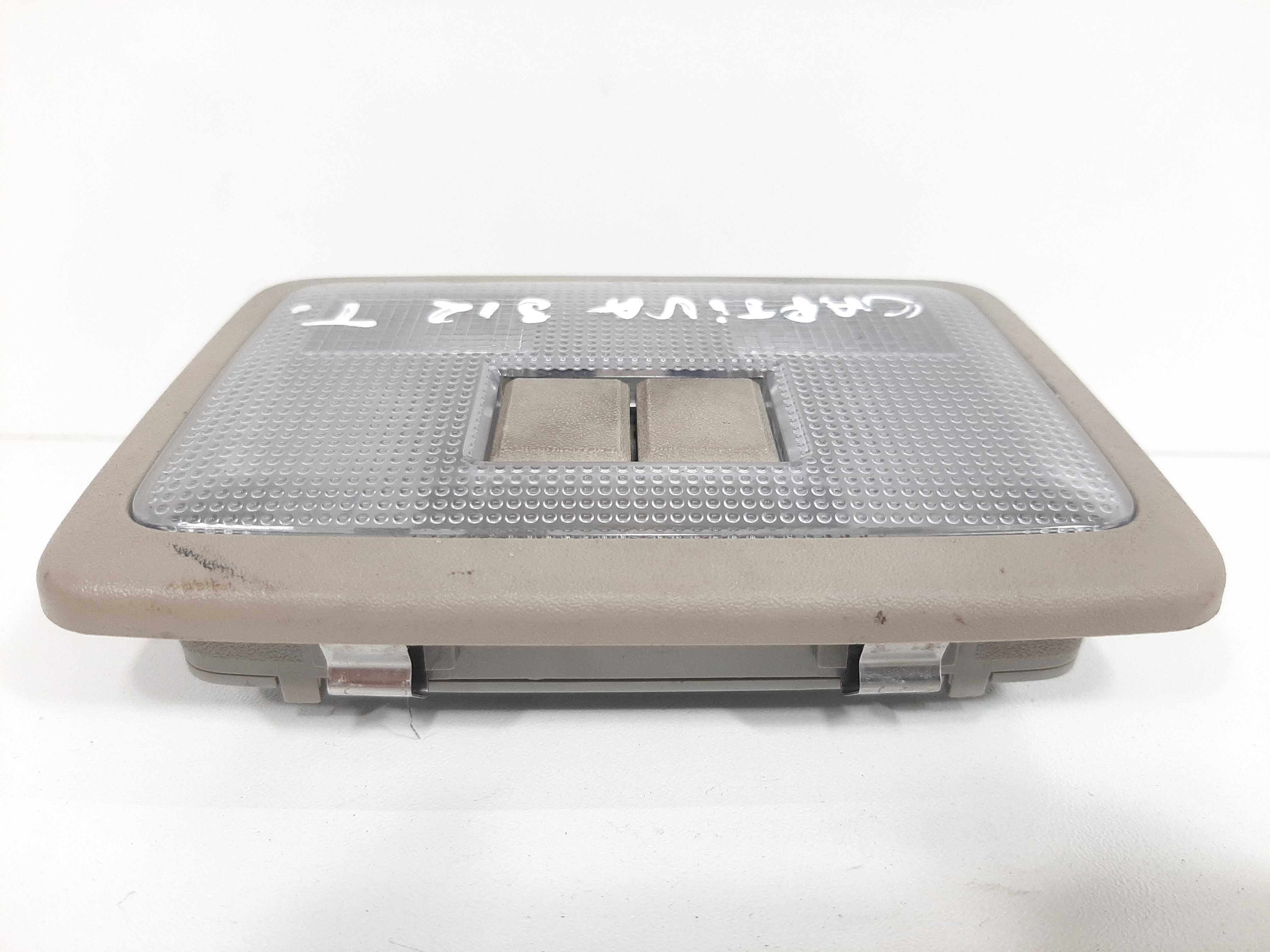 Luz Cortesia Gm Chevrolet Captiva Sport 2008 2009 A 2016 4