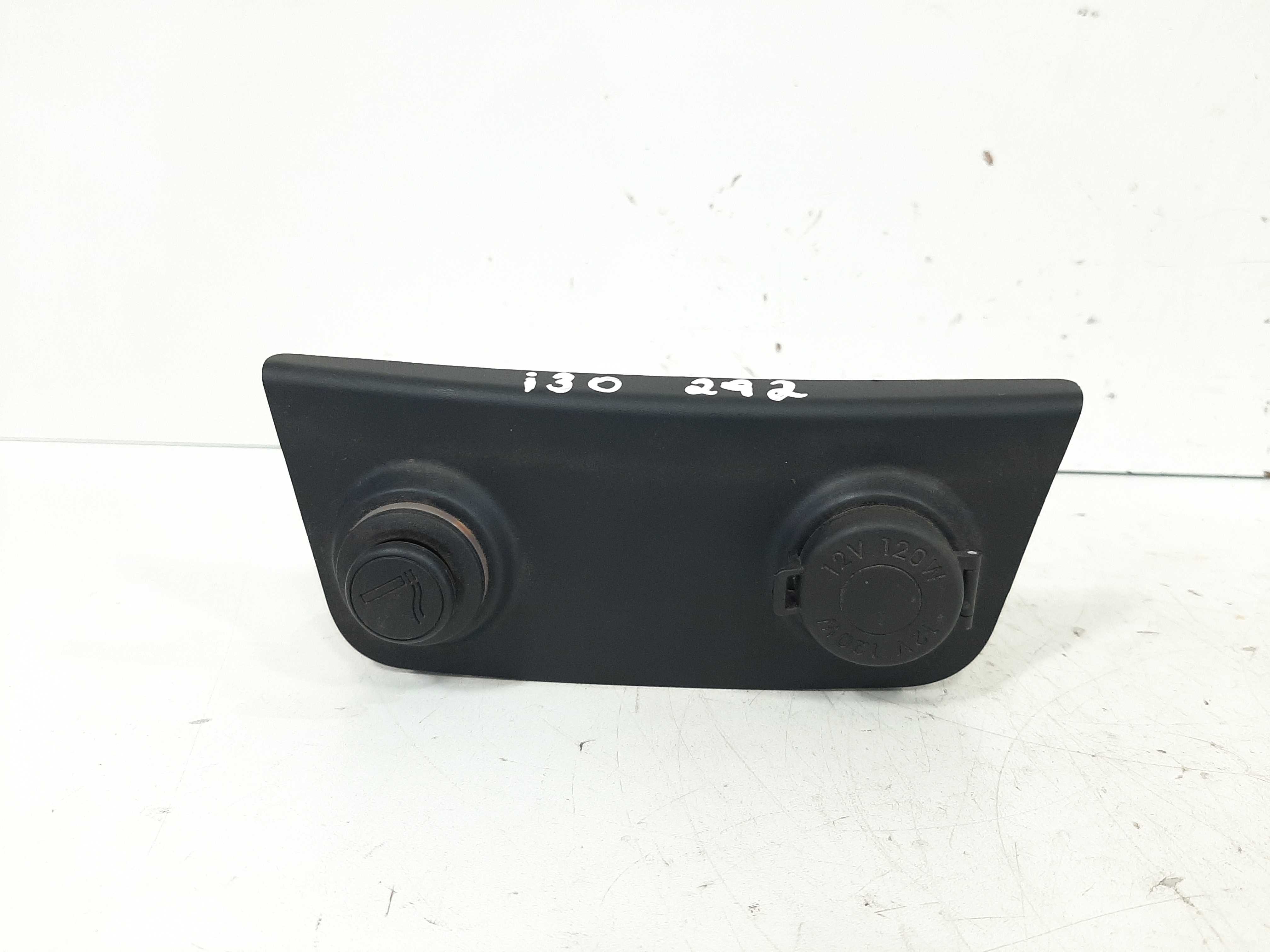 Tomada 12v Acendedor Cigarro Hyundai I30 2009 2010 A 2012 1