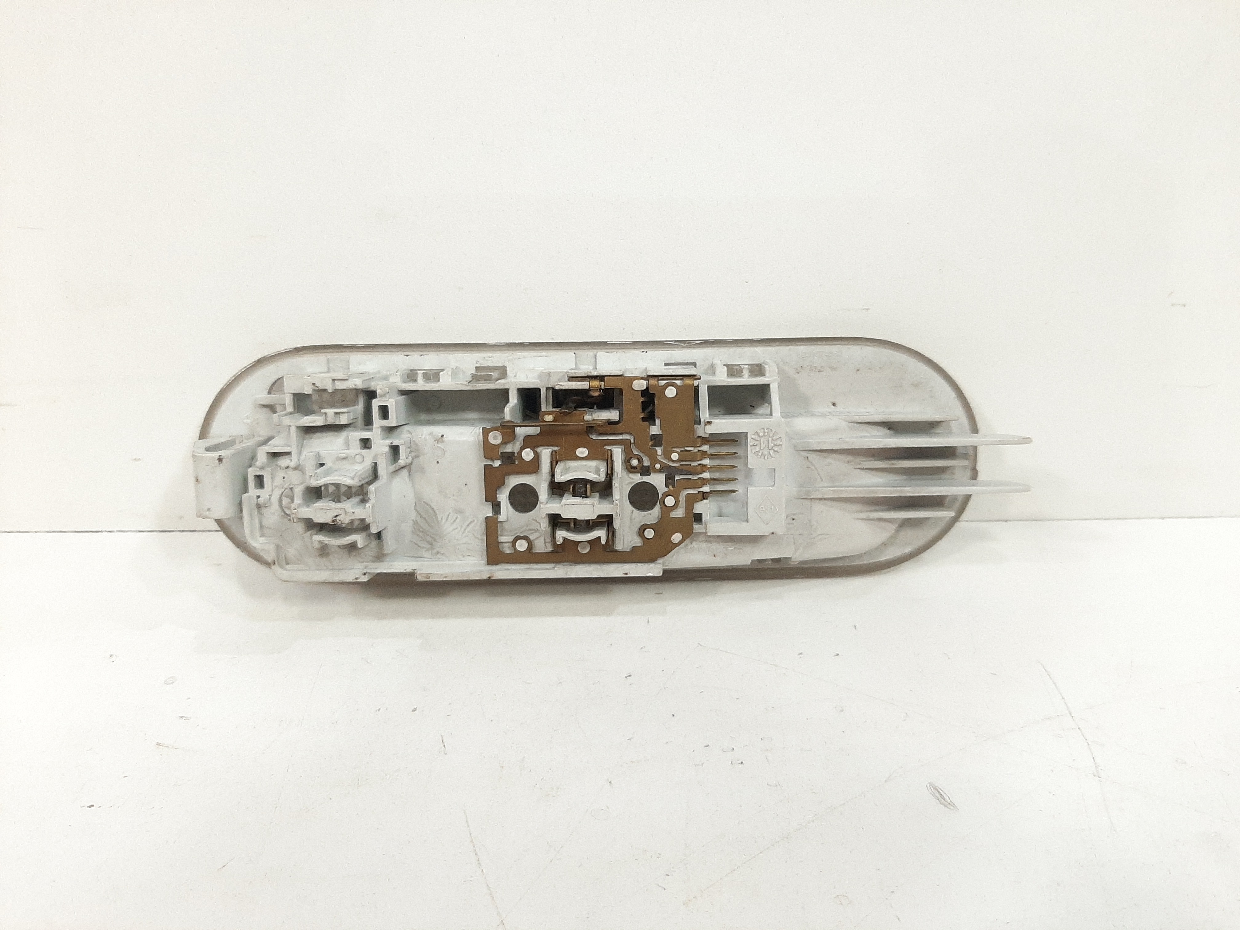 Luz Interna Cortesia Traseira Nissan Livina 2010 2011 A 2014 7