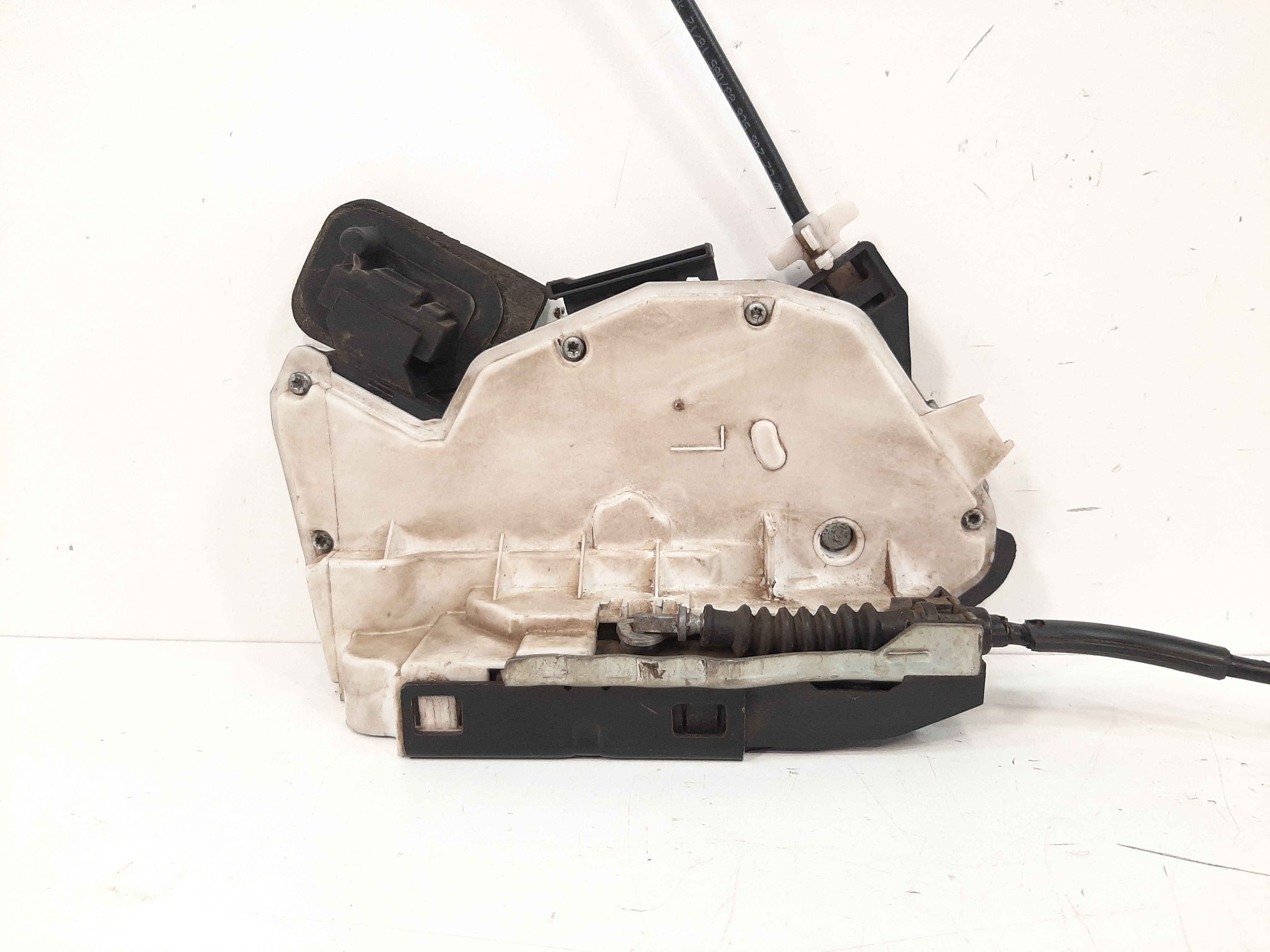 Fechadura Porta Dianteira Direita Vw Jetta 2.0 Tsi 2011 A 17 8