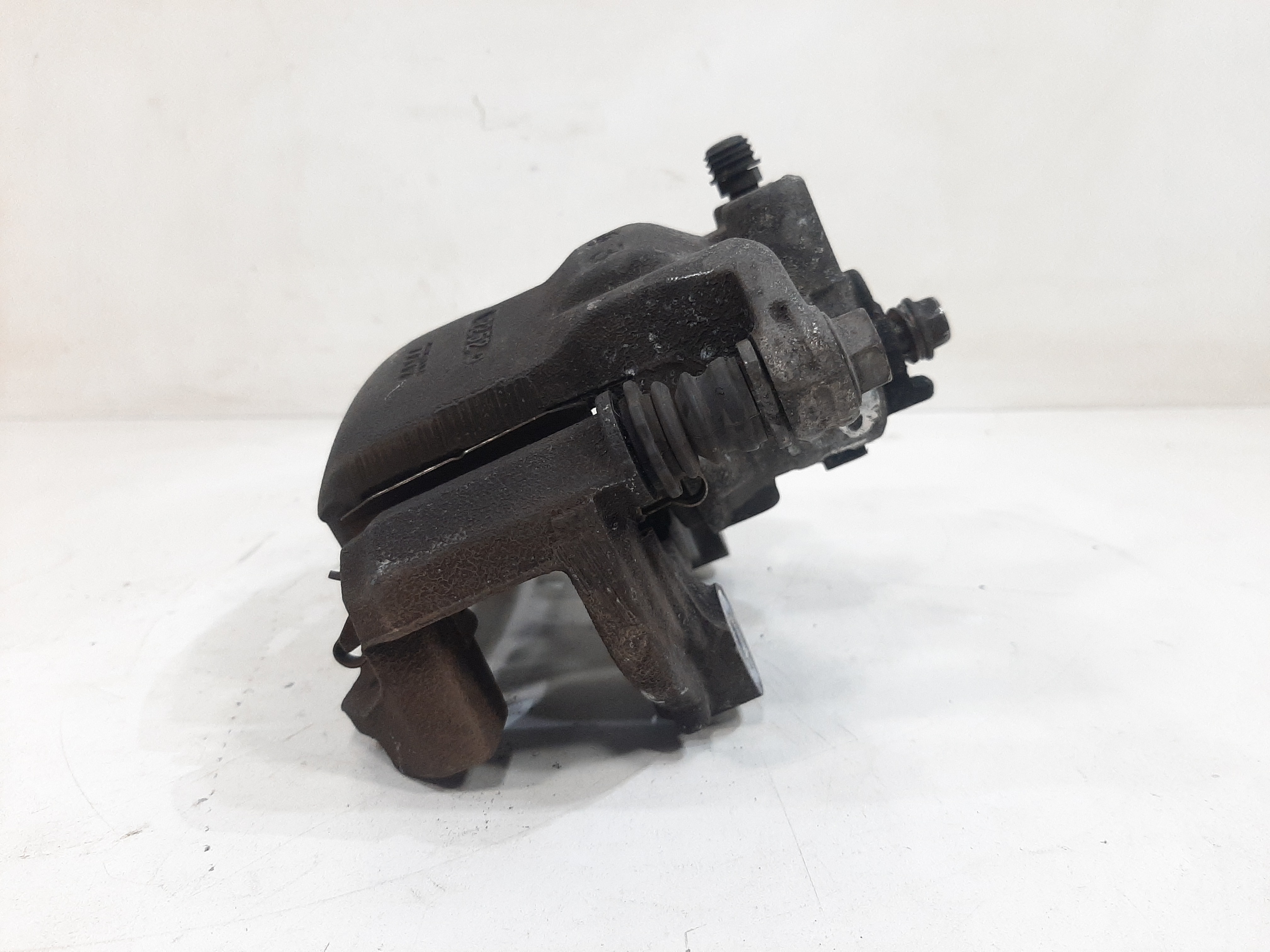 Pinça Dianteira Direita Nissan Versa 2011 2012 A 2019 7