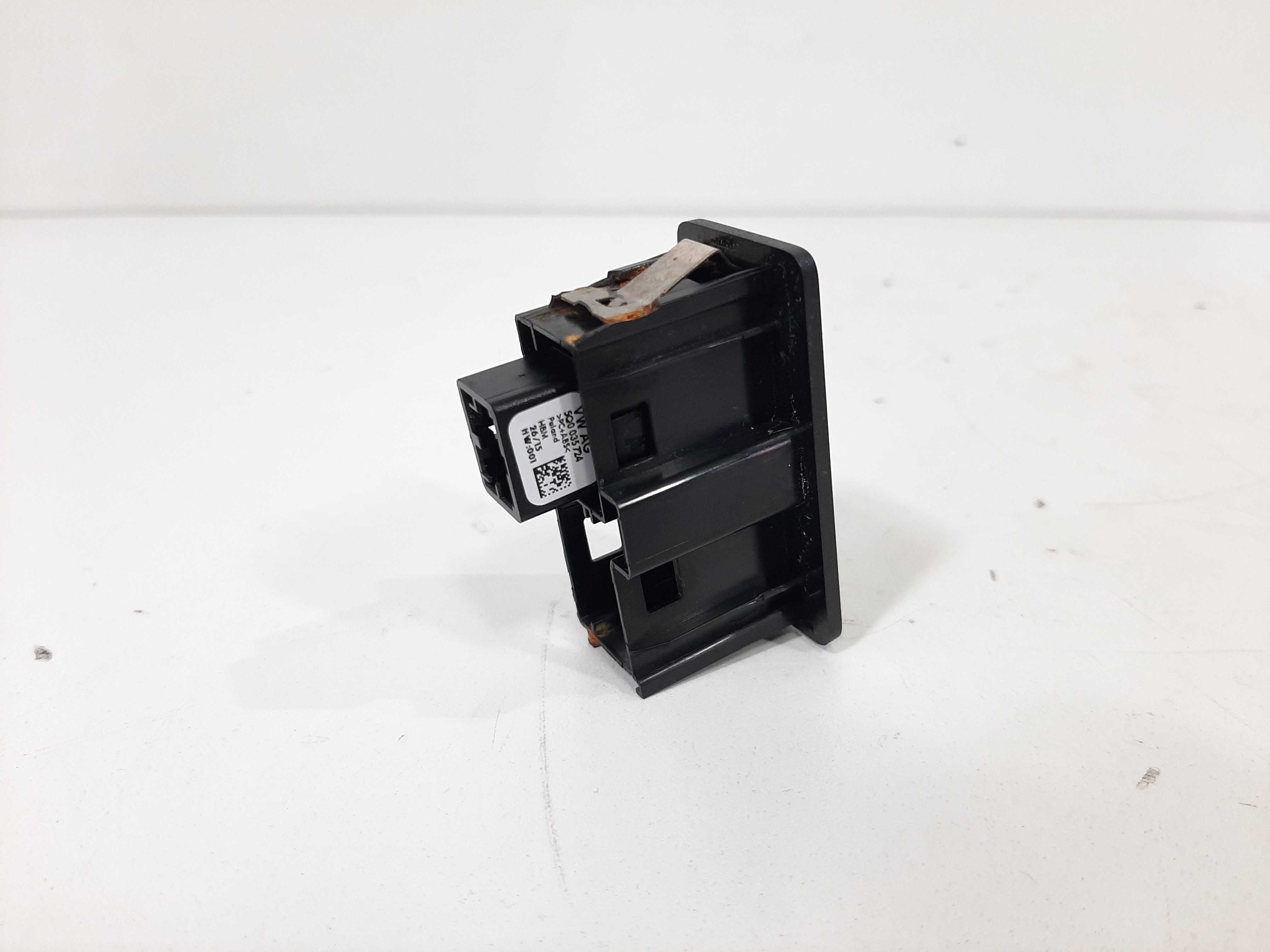 Conector Usb Cabo Auxiliar Vw Jetta 2012 2013 2014 A 2018 4