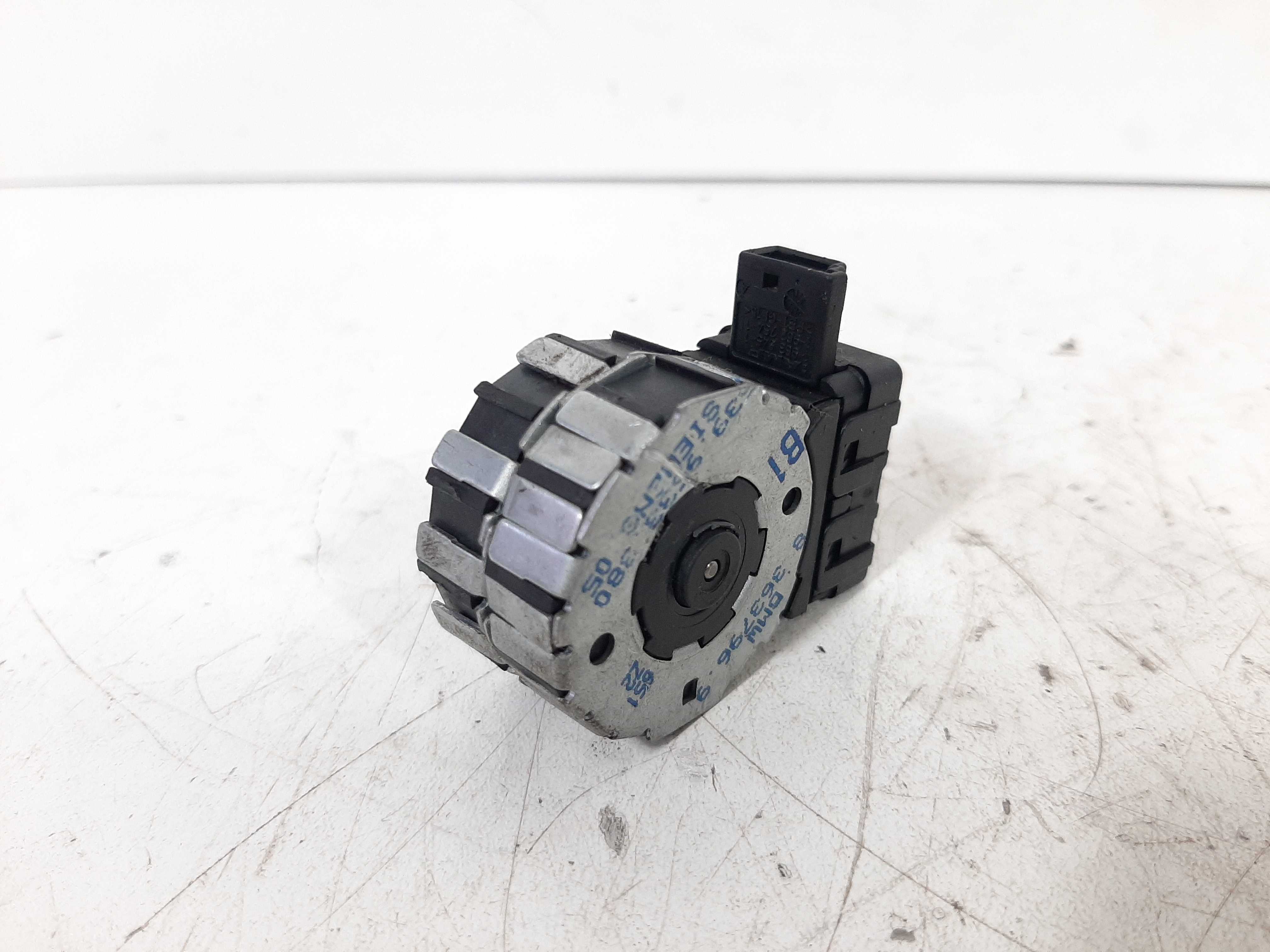 Atuador Caixa De Ar Bmw 528i 540i E39 Cod: 83637989 5