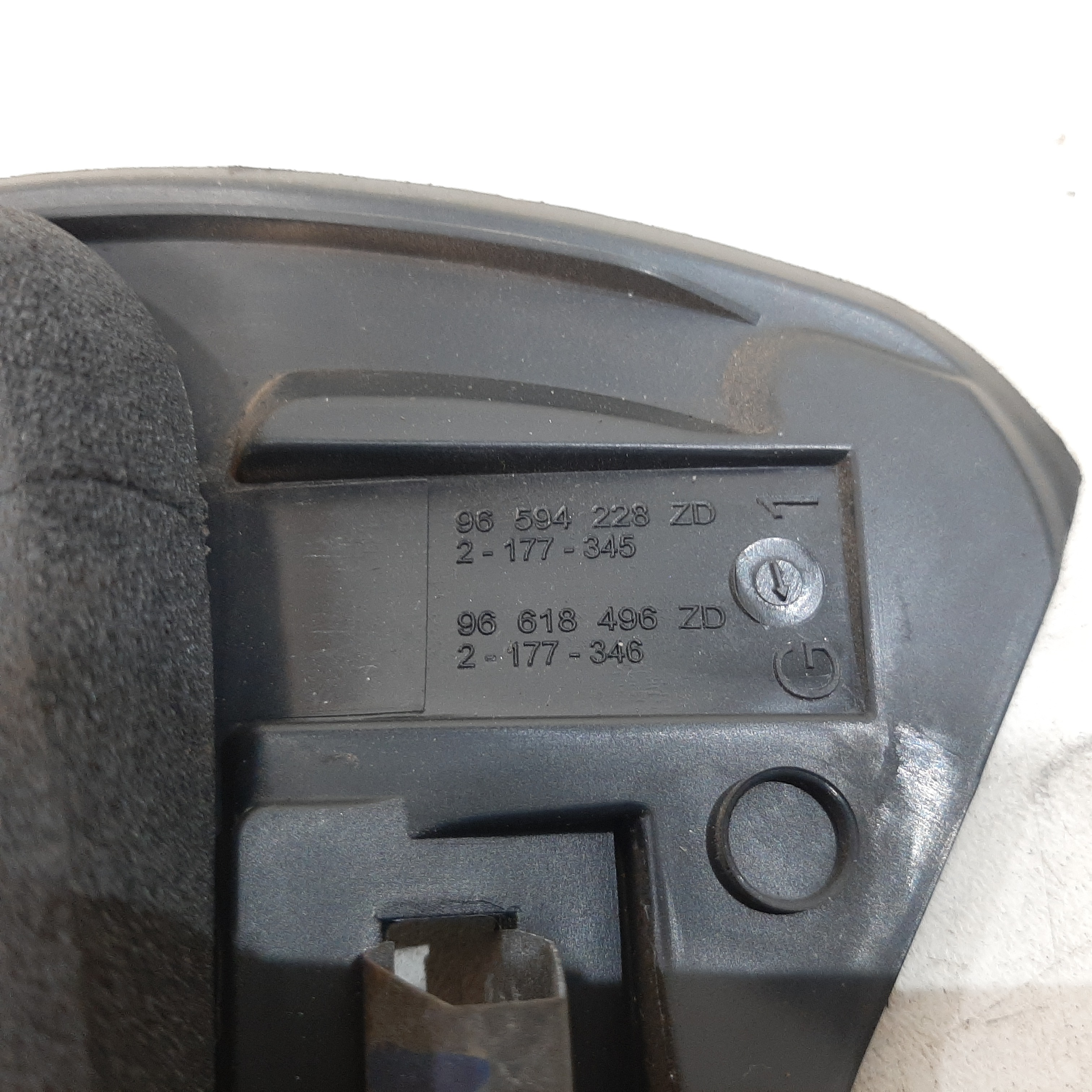 Moldura Interna Porta Traseira Esquerda C4 Picasso 2009 A 14 8