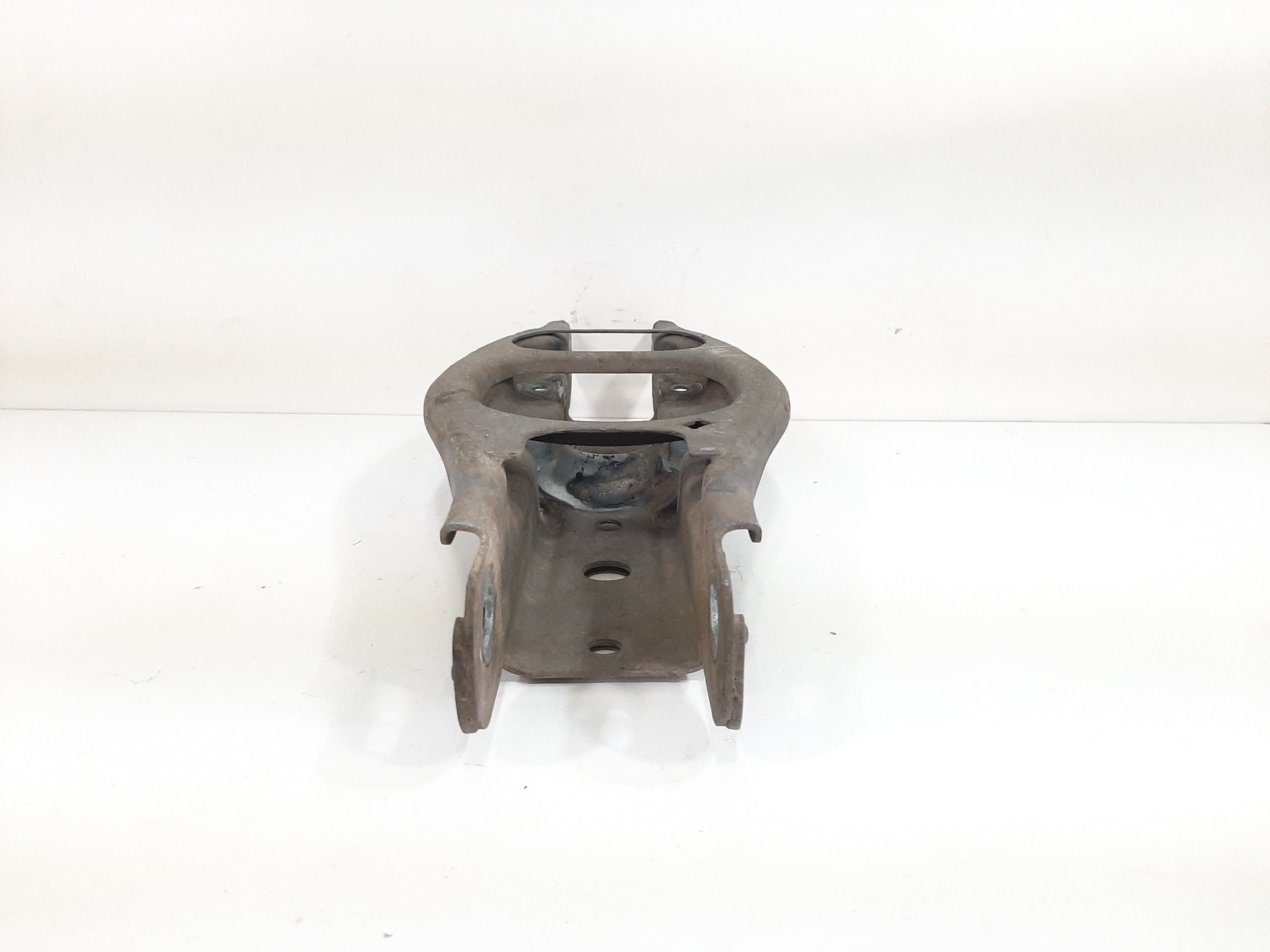 Bandeja Suspensão Tras Direita Bmw 118i 120i 2.0 2007 A 2012