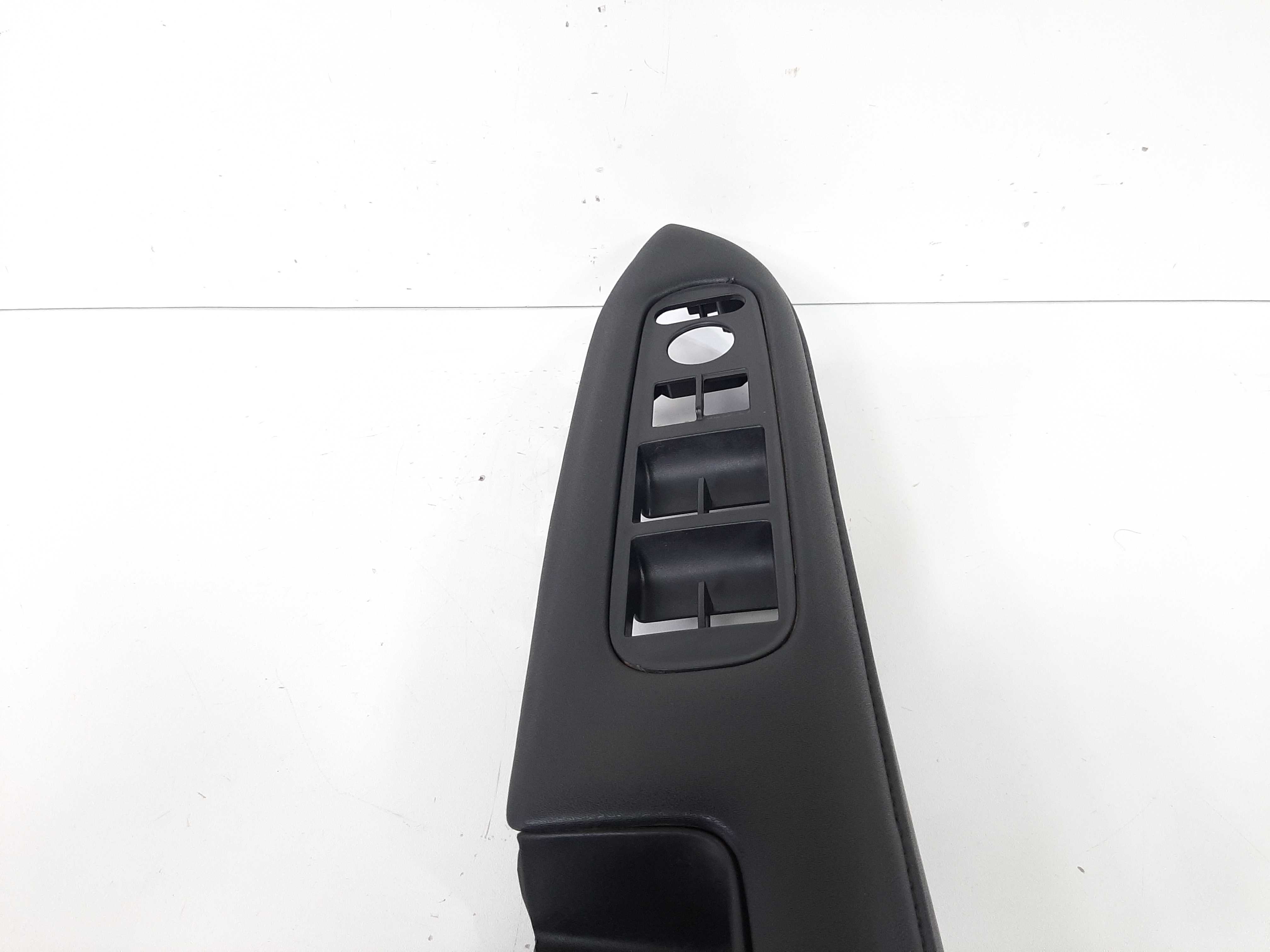 Moldura Comando Vidro Dianteiro Esquerdo Honda Hrv 15 A 2018 6