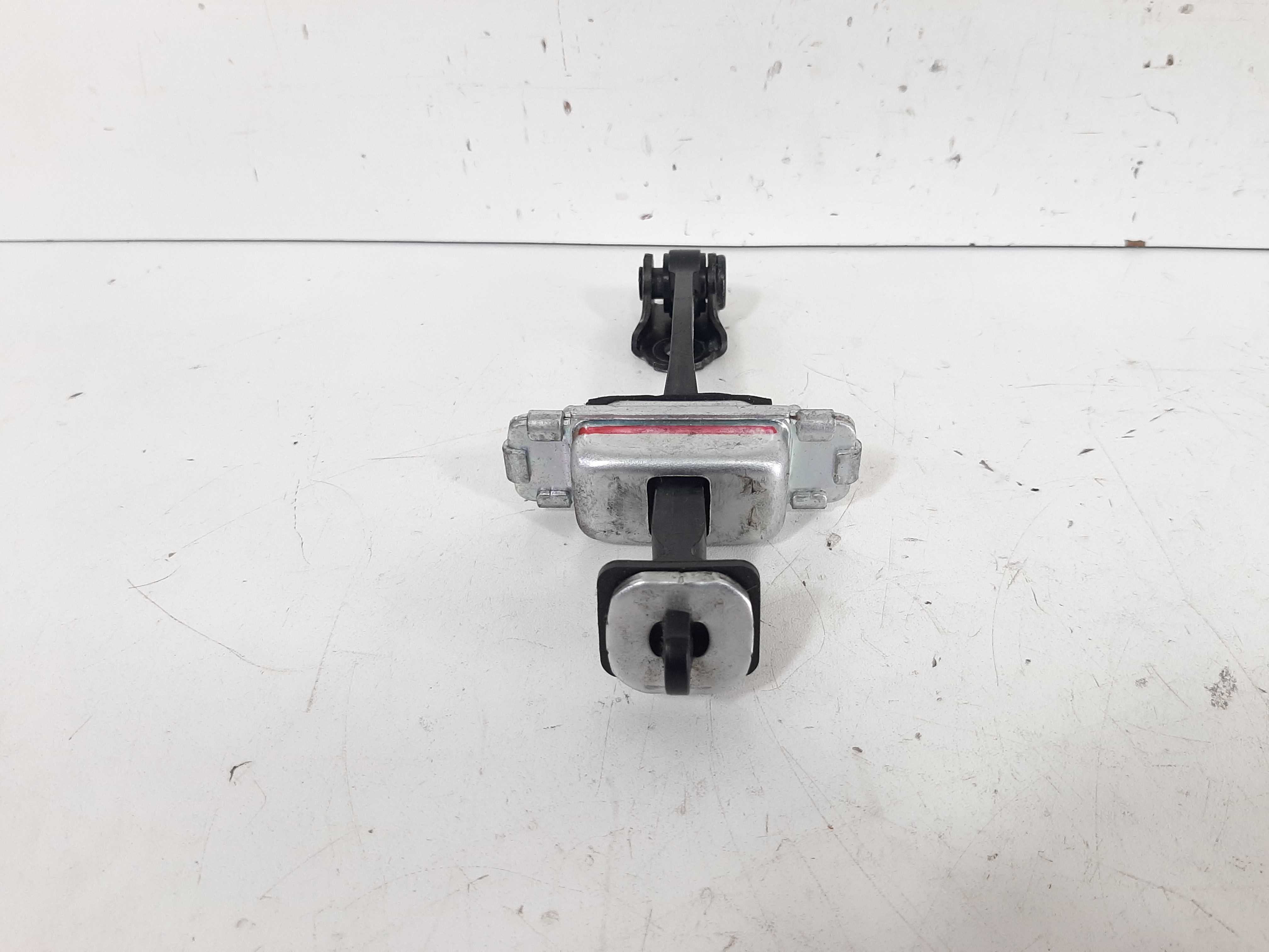 Limitador Porta Dianteiro Direito Spin 2012 2013 2014 A 2017 4