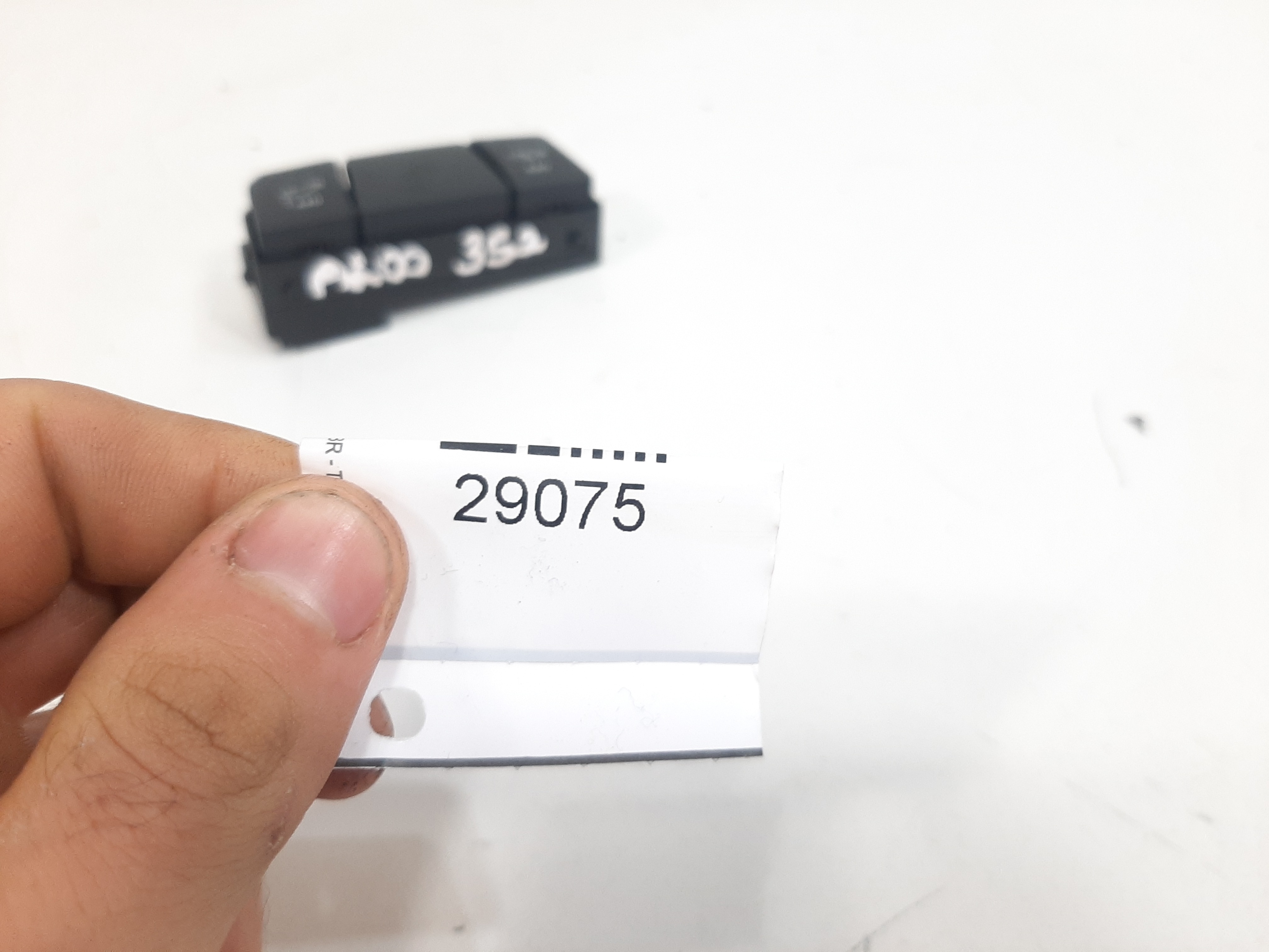 Botão Alarme Mercedes A200 W176 2013 A 2018 A17282087107 6