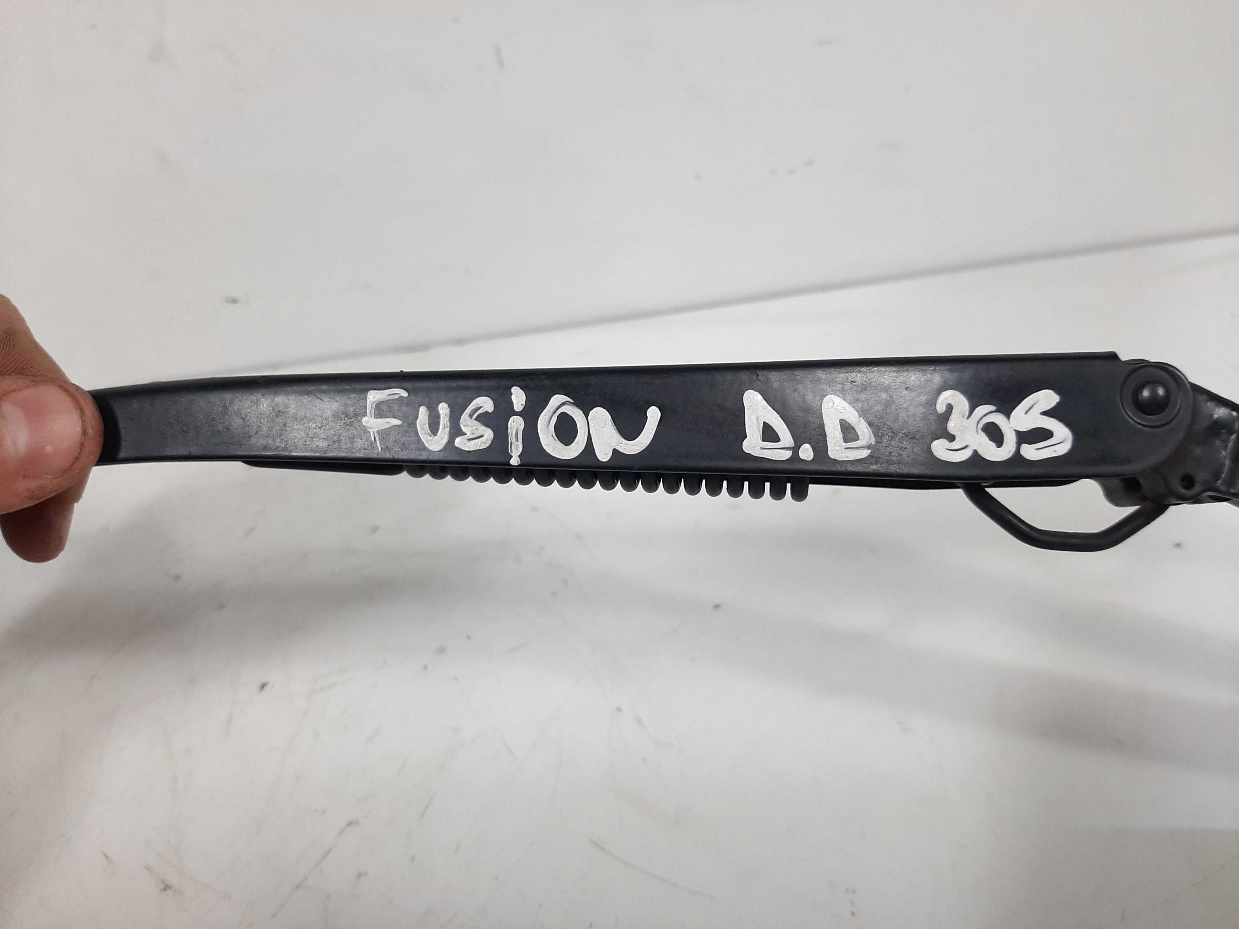 Braço Direito Limpador Parabrisa Ford Fusion 2006 A 2011 2