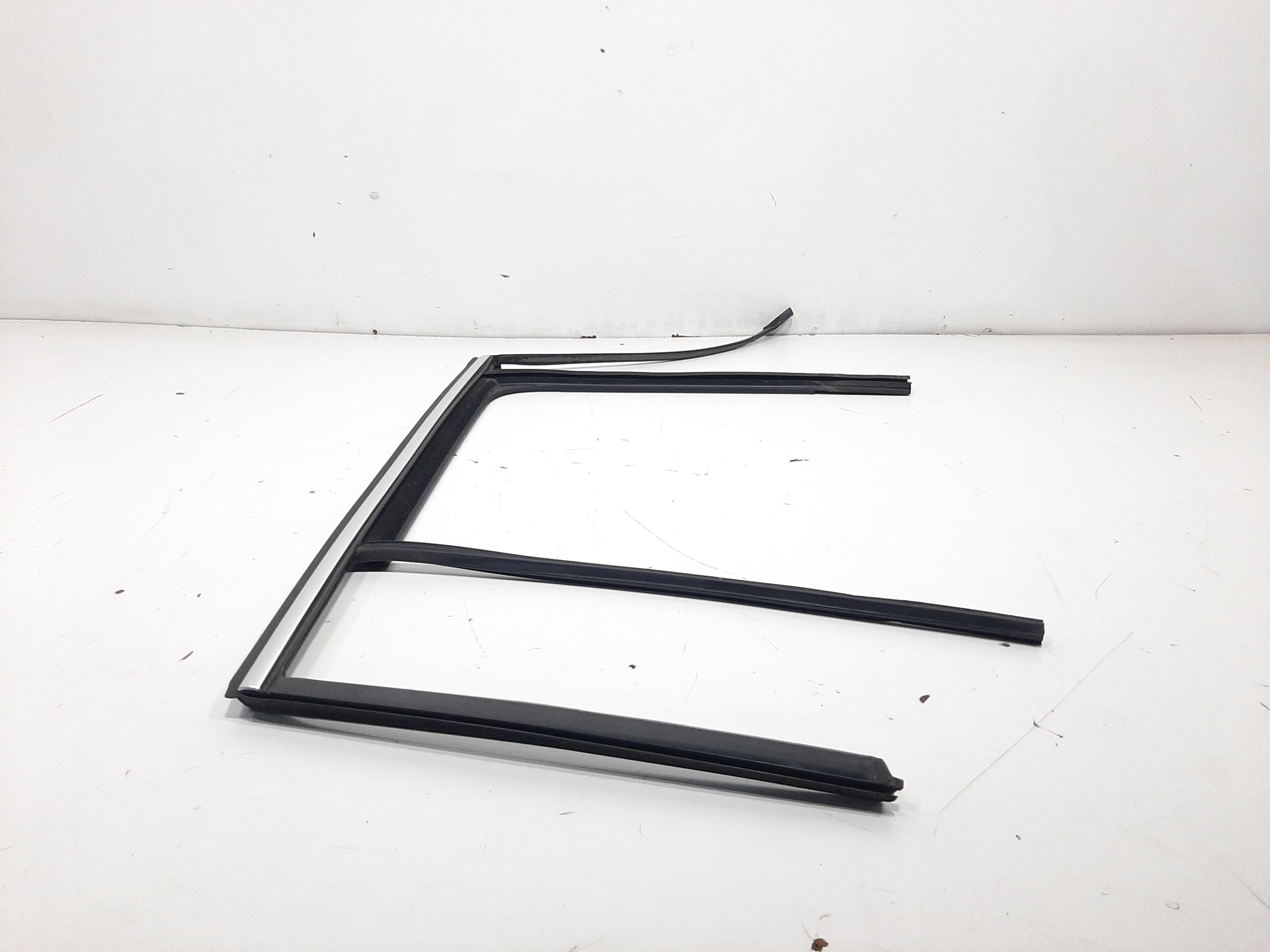 Canaleta Borracha Porta Traseira Direita Tiguan 2012 A 2017 4