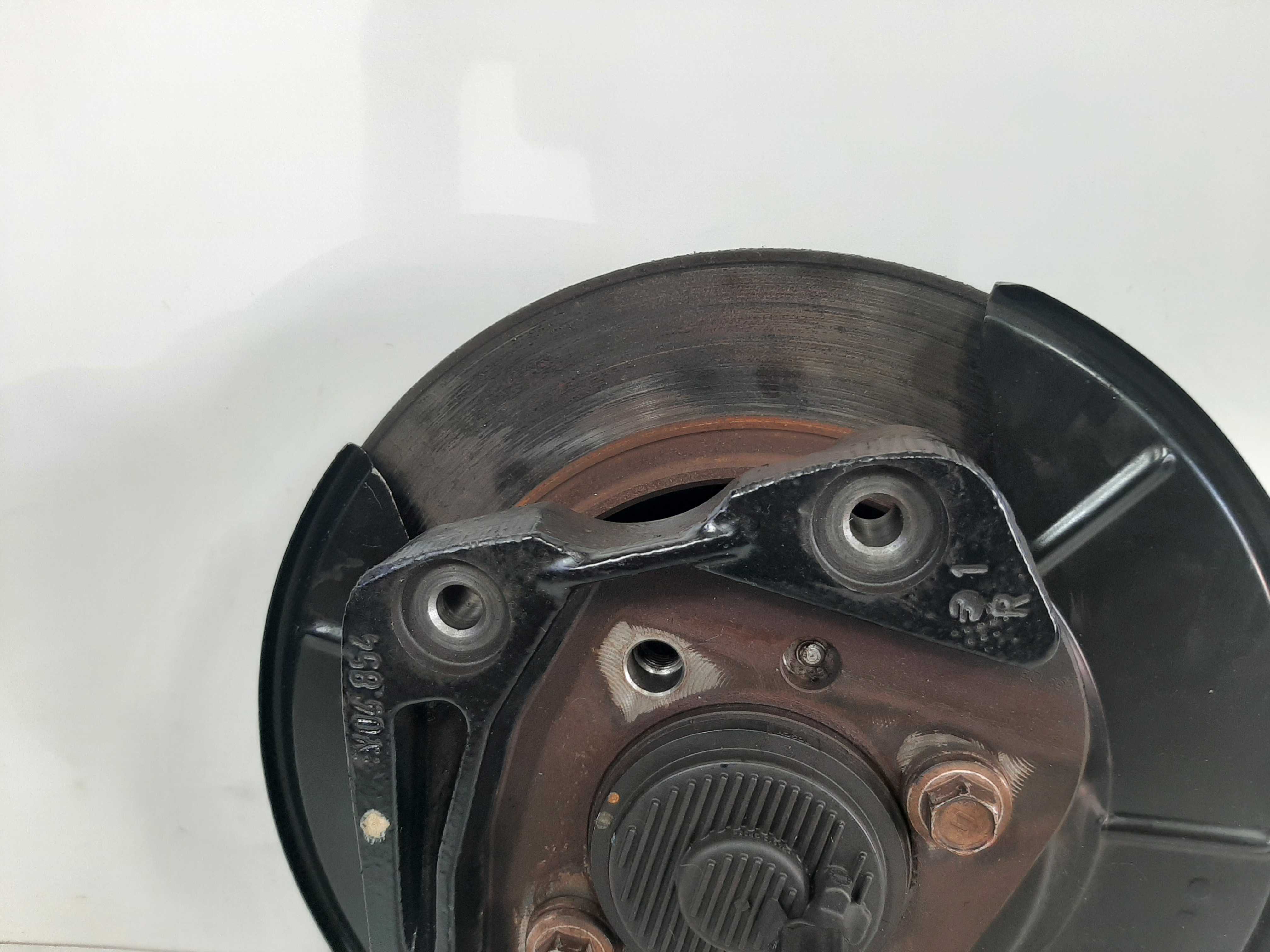 Cubo Traseiro Direito Corolla Xei 2.0 2014 2015 2016 2017 7