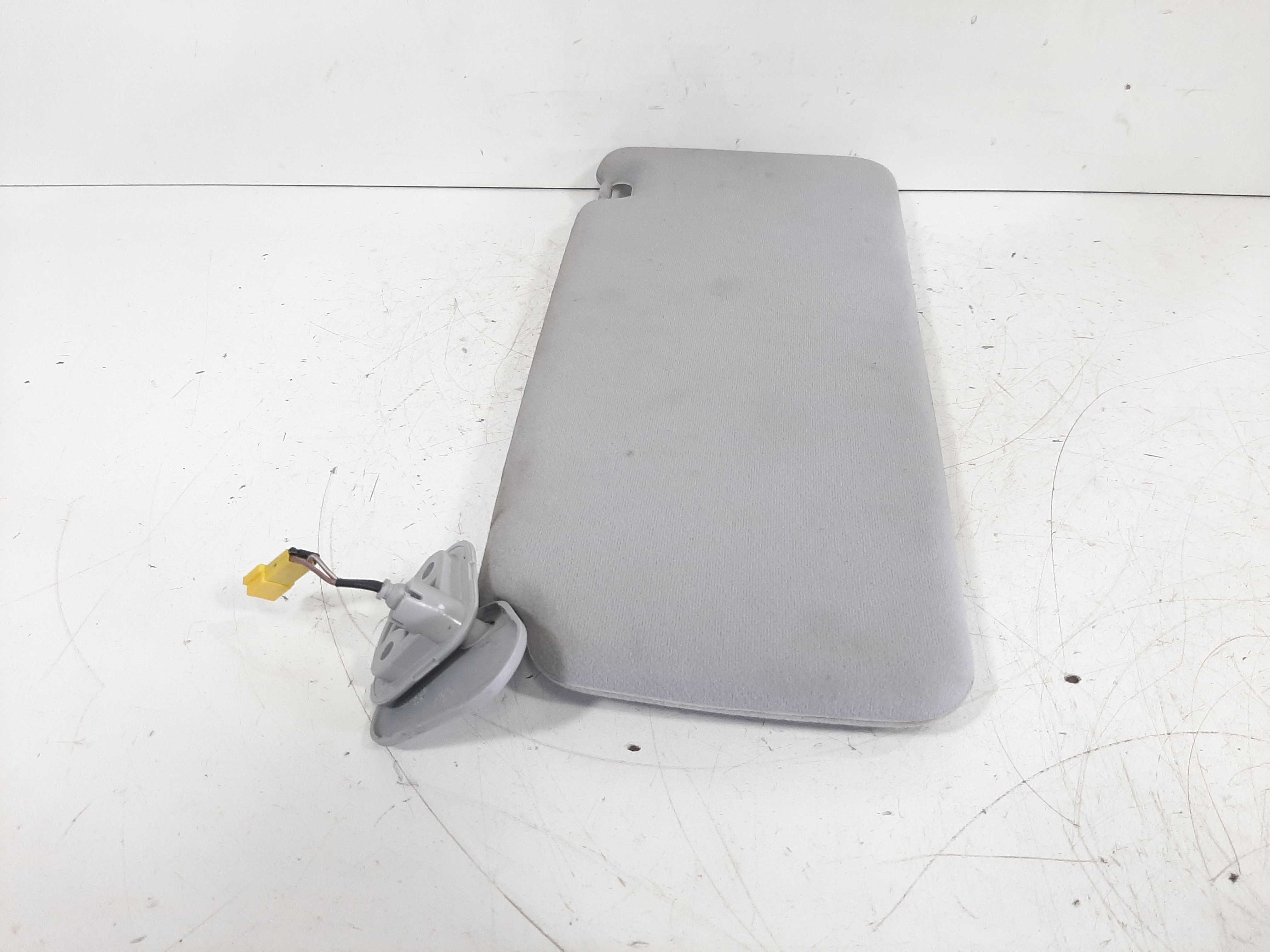 Quebra Sol Dianteiro Direito Bmw 540i Serie 5 E39 96 97 A 04 6