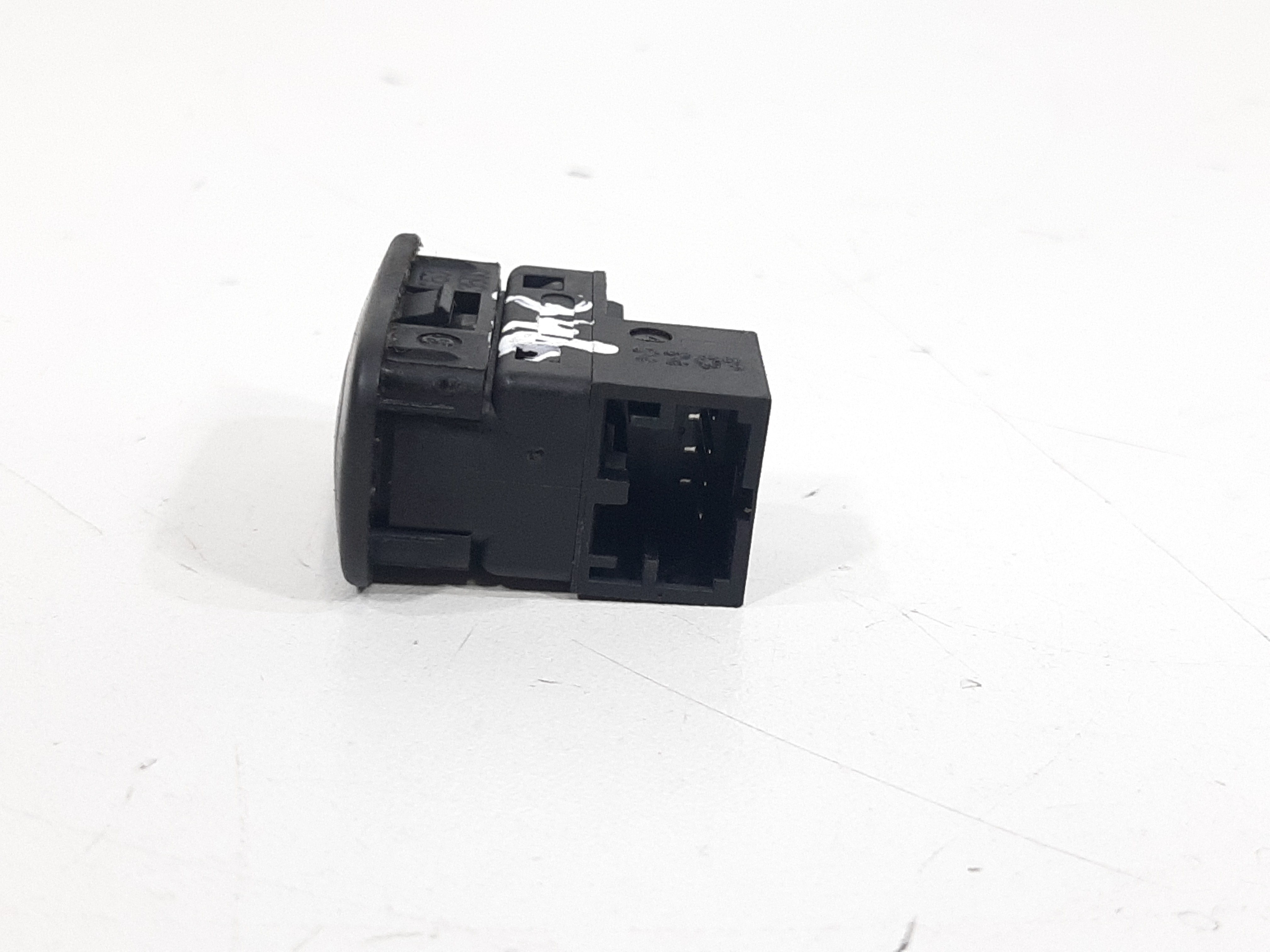 Botão Interruptor Alarme Vw Tiguan 2012 2013 2014 A 2017