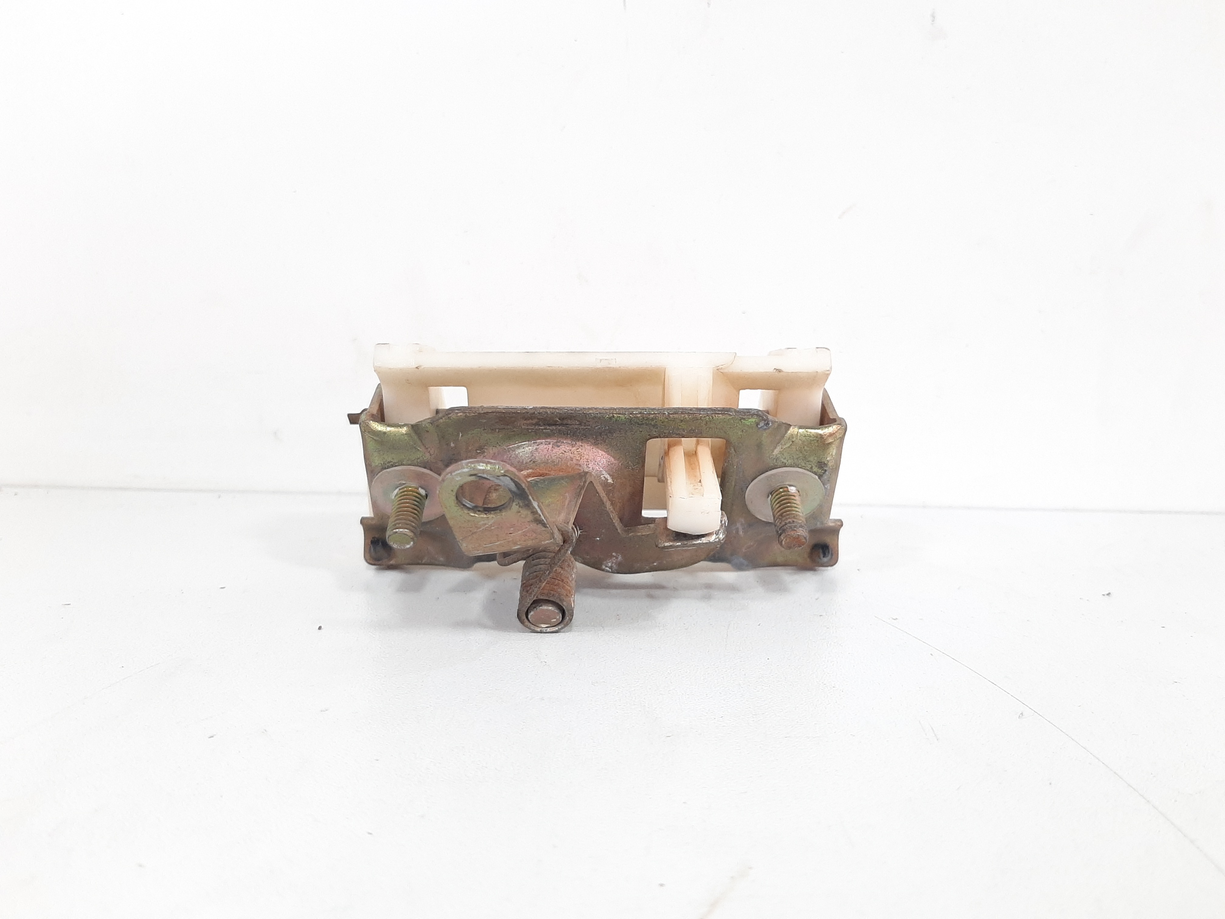 Maçaneta Porta Malas Mitsubishi Pajero Tr4 2004 2005 2