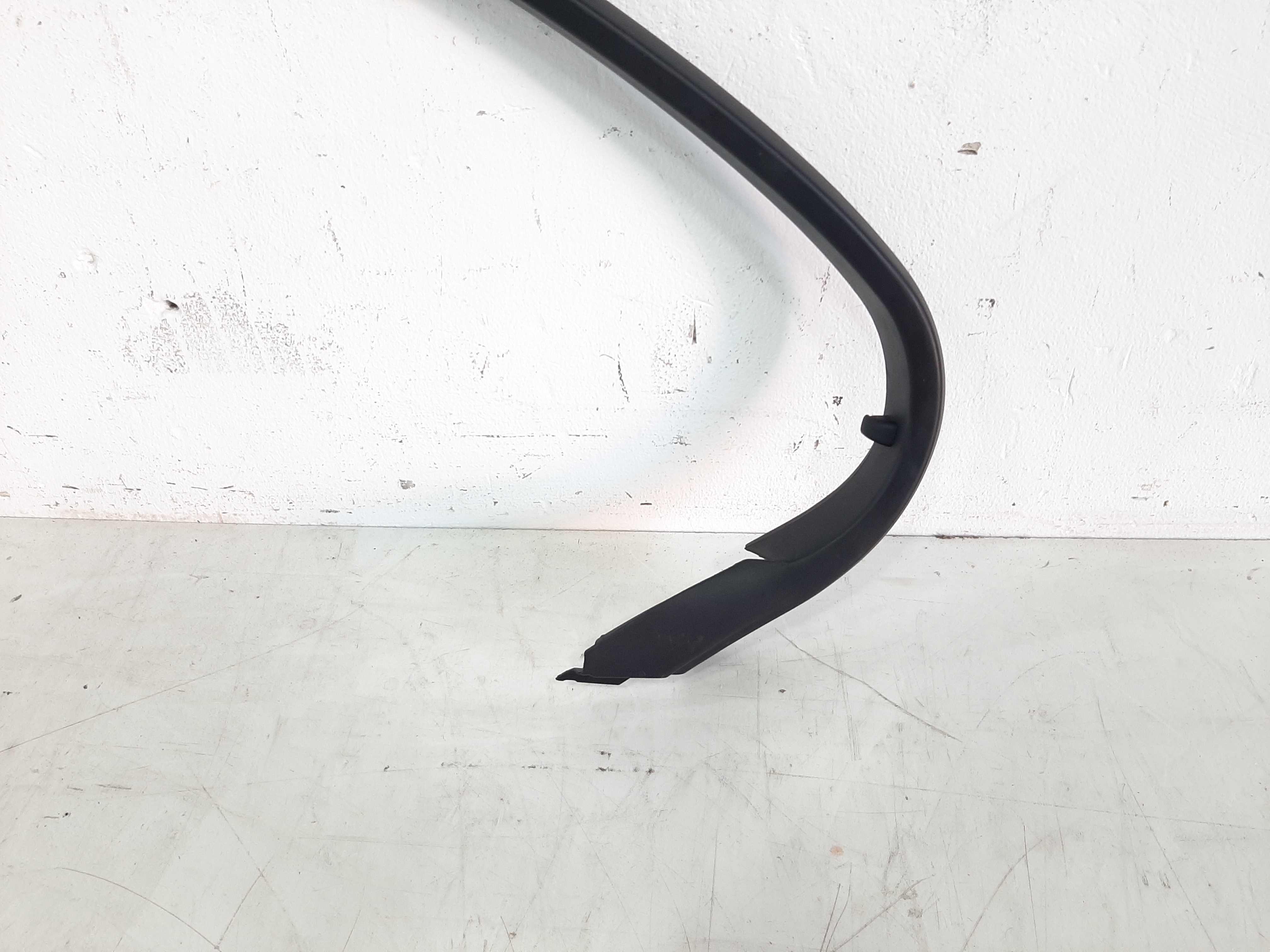 Moldura Porta Traseira Direita Bmw 528i 540i E39 Cód.815987 4