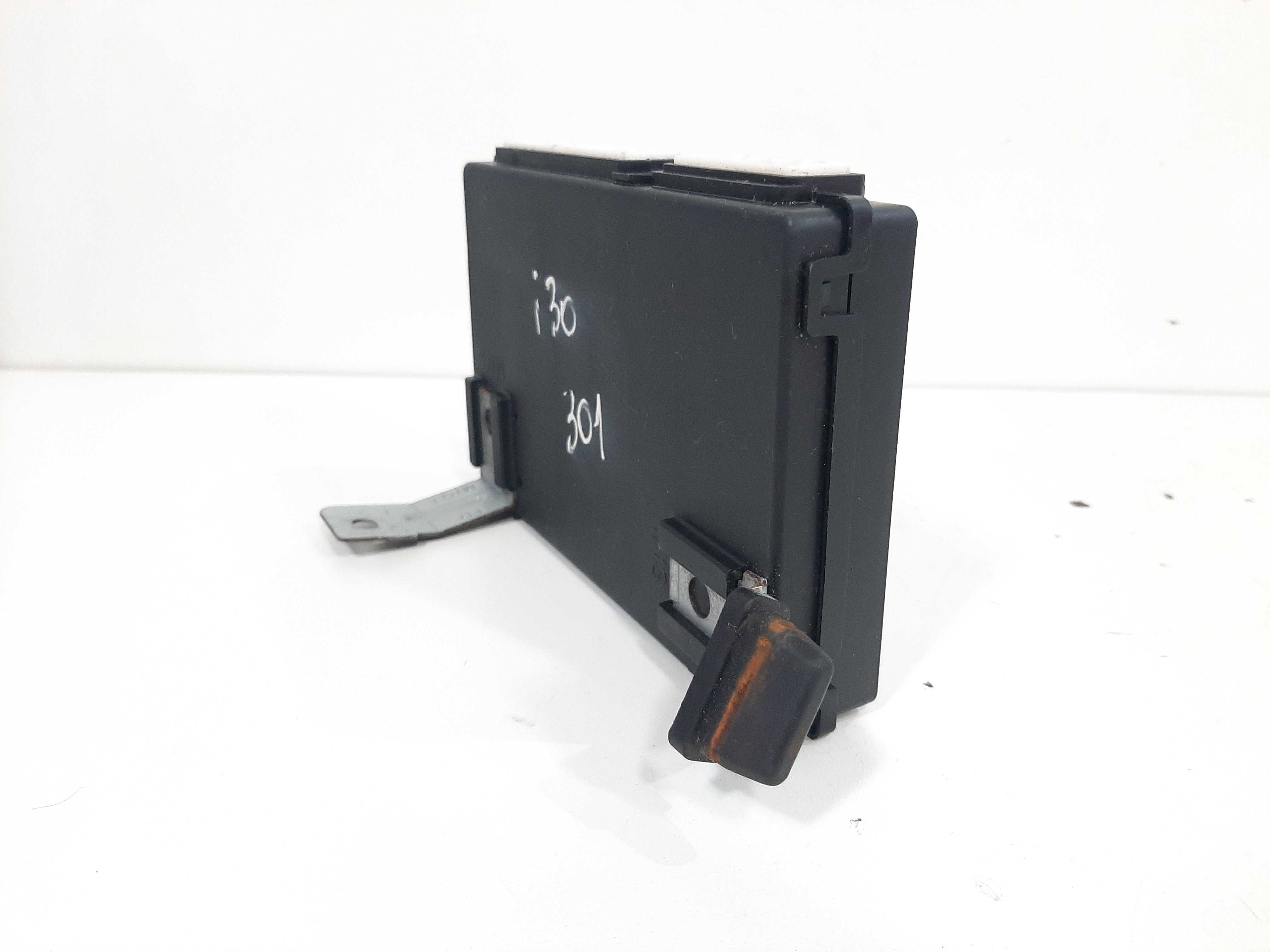 Modulo Bcm Hyndai I30 2.0  2009 2010 2011 2012 954002l2060 6