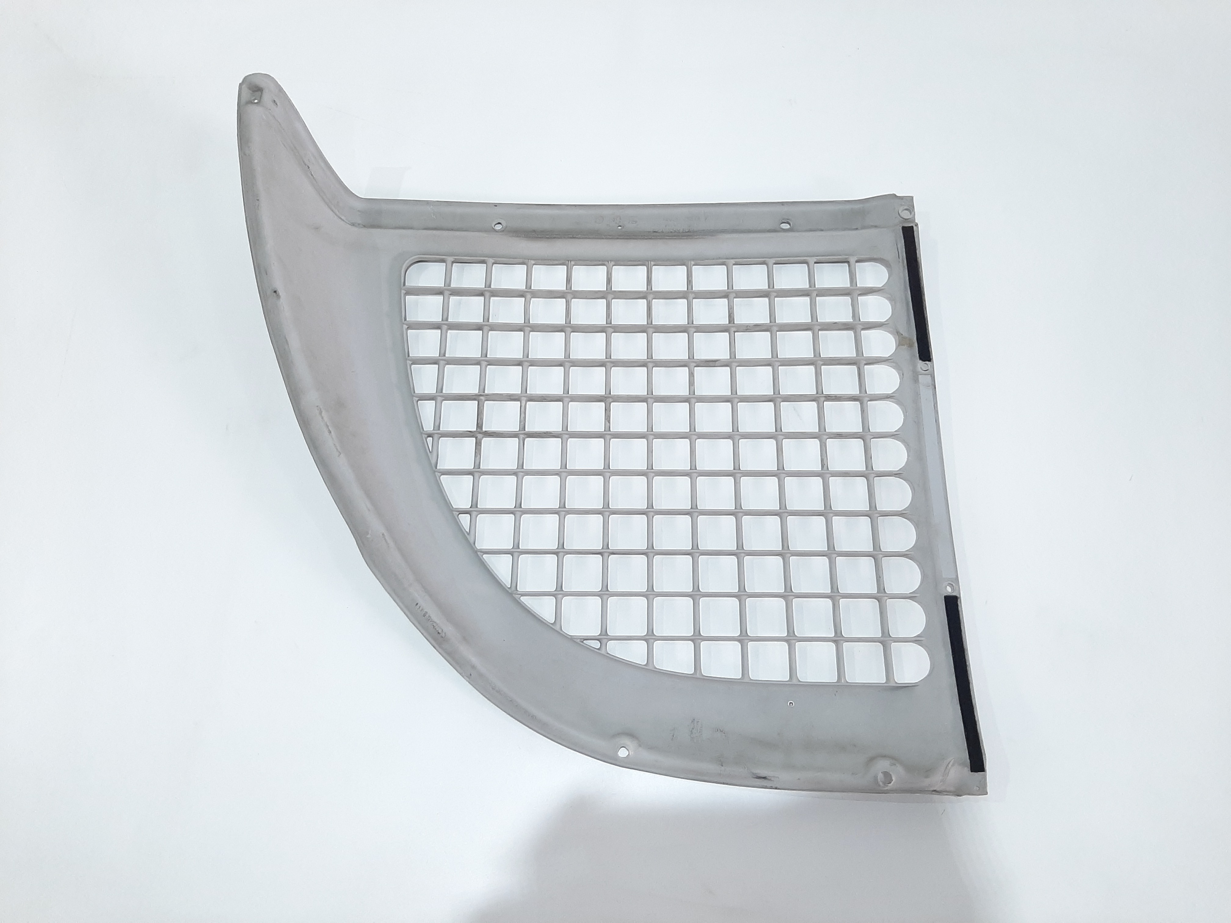 Grade Interna Esquerda Volkswagen Van 1999 A 2002 6k9863175 4
