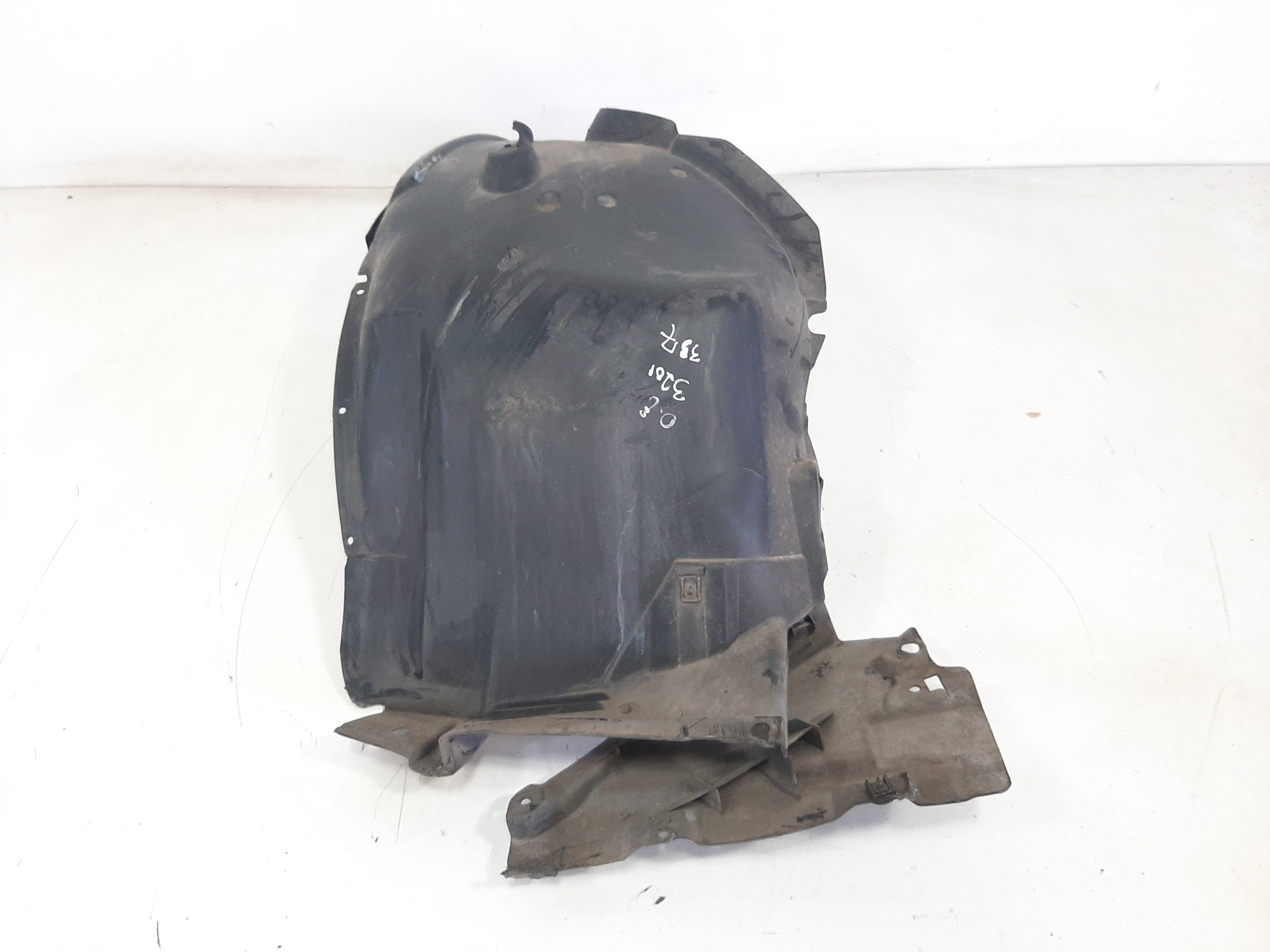 Parabarro Dianteiro Esquerdo Bmw 320i 2008 2009 2010 2012 7