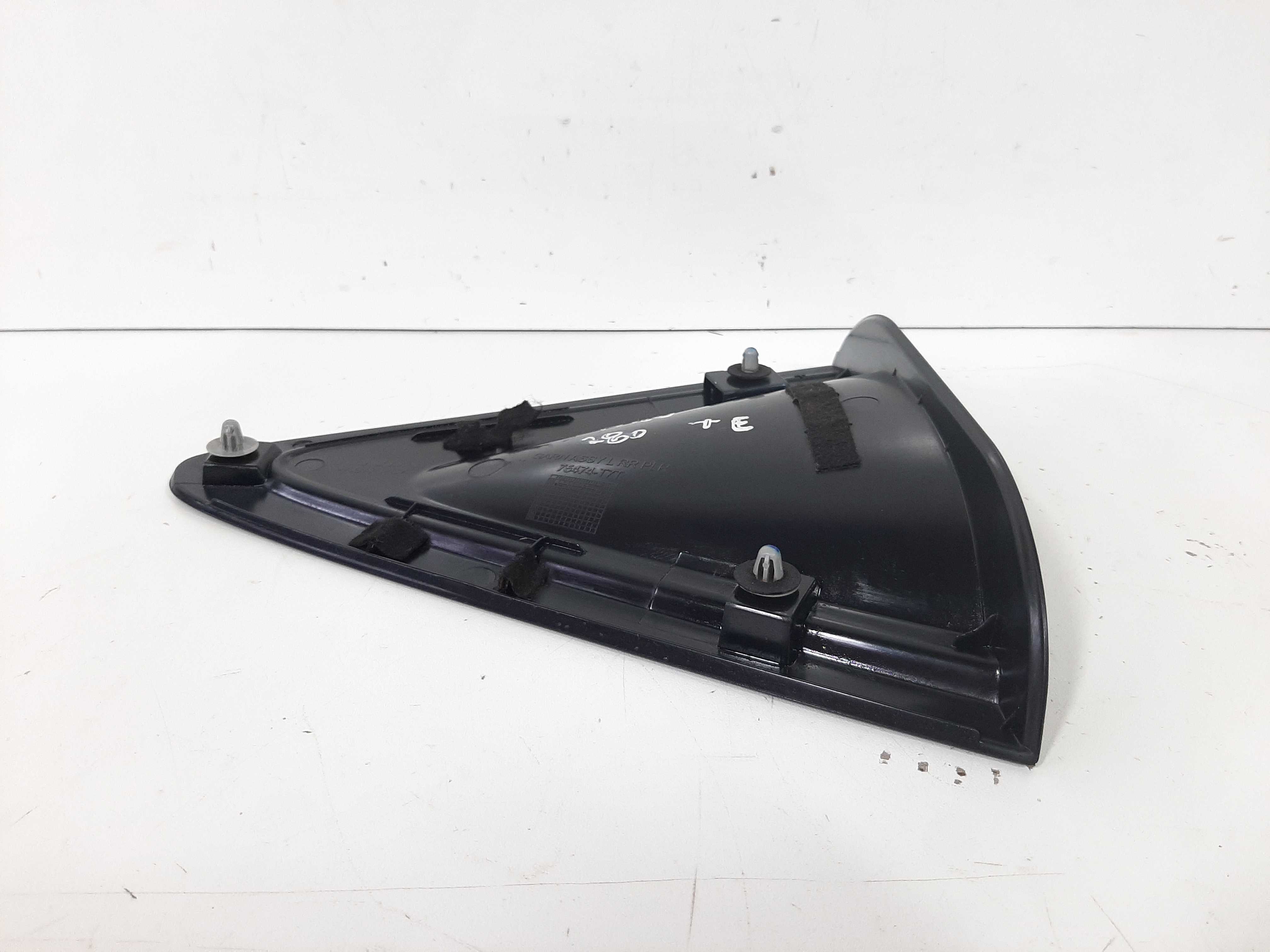 Acabamento Porta Traseiro Esquerdo Honda Hrv 1.8 2015 A 2019 1