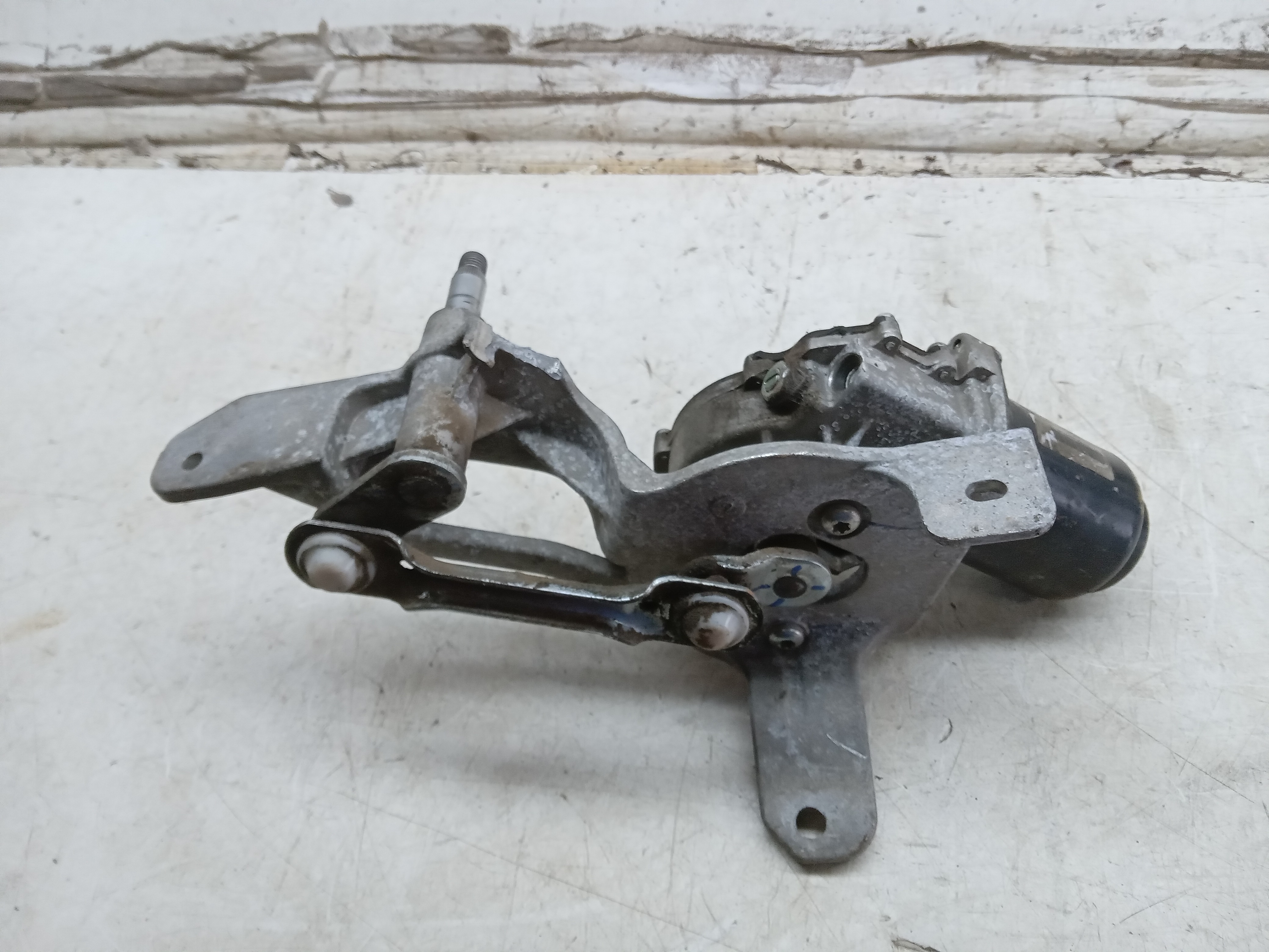 MOTOR GALHADA LIMPADOR PARABRISA RENAULT KWID 2020 3