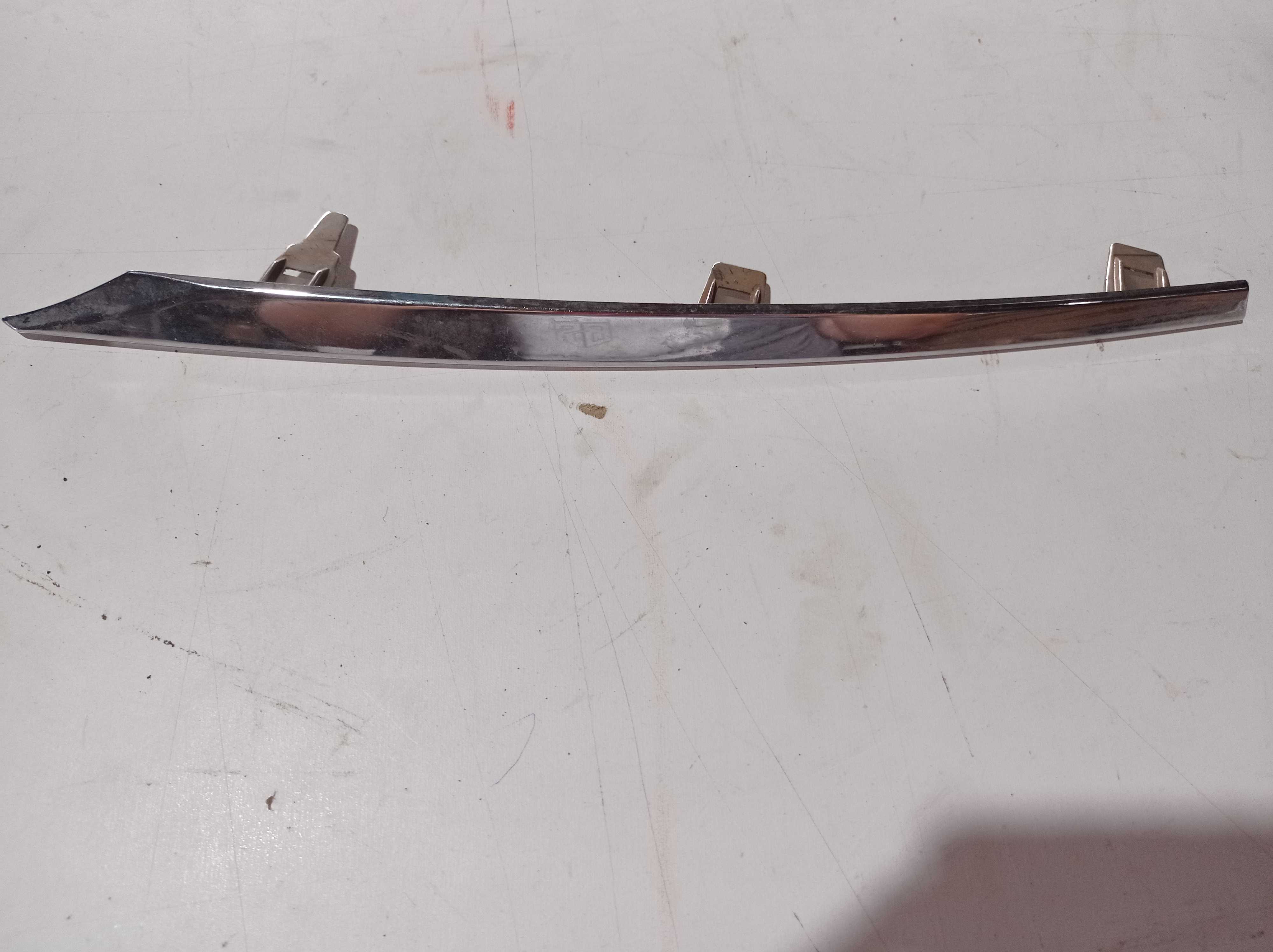 FRISO CROMADO GRADE FRONTAL TOYOTA COROLLA 2015