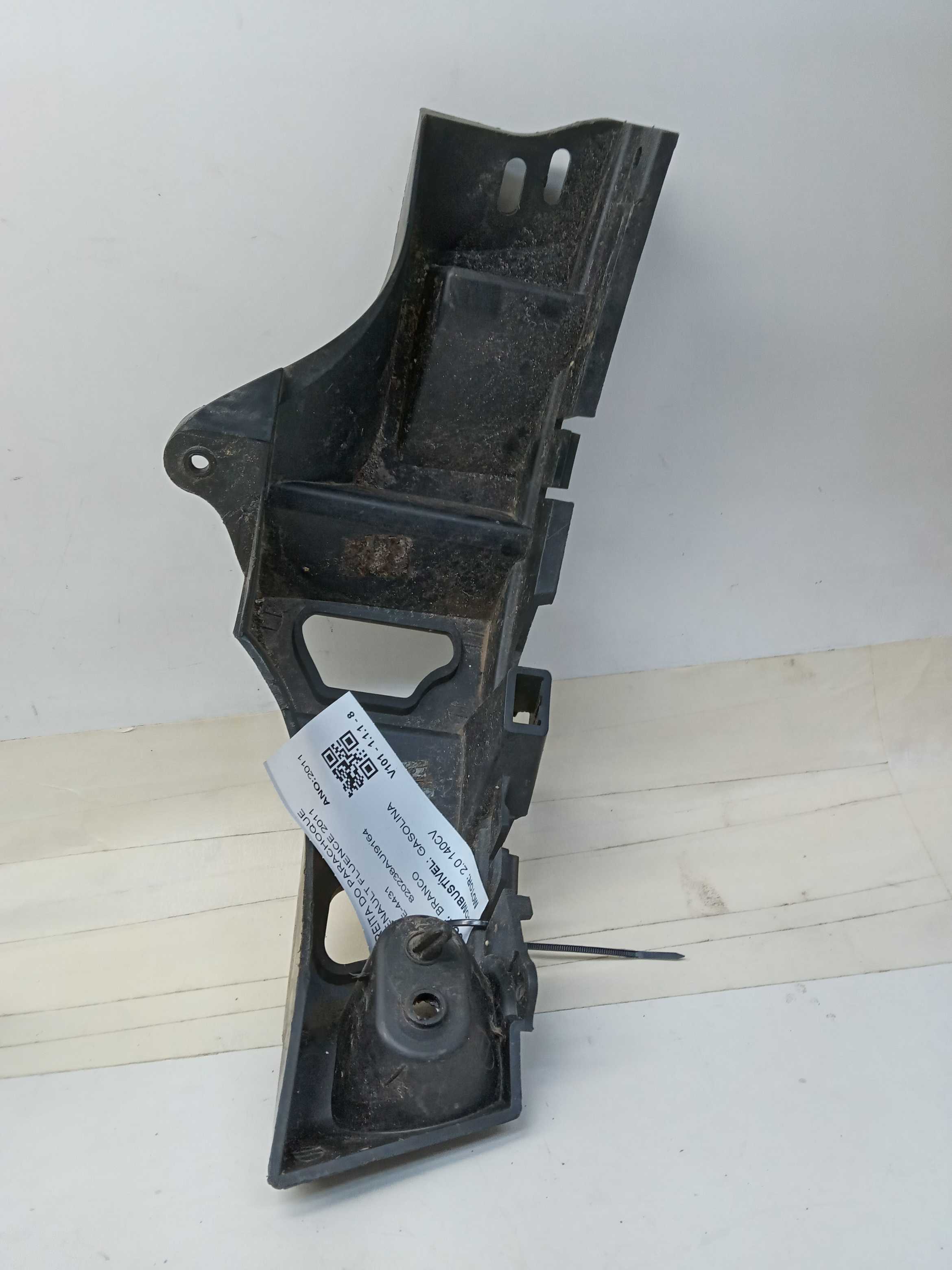 GUIA PARACHOQUE DIANTEIRO LD RENAULT FLUENCE 2011 2