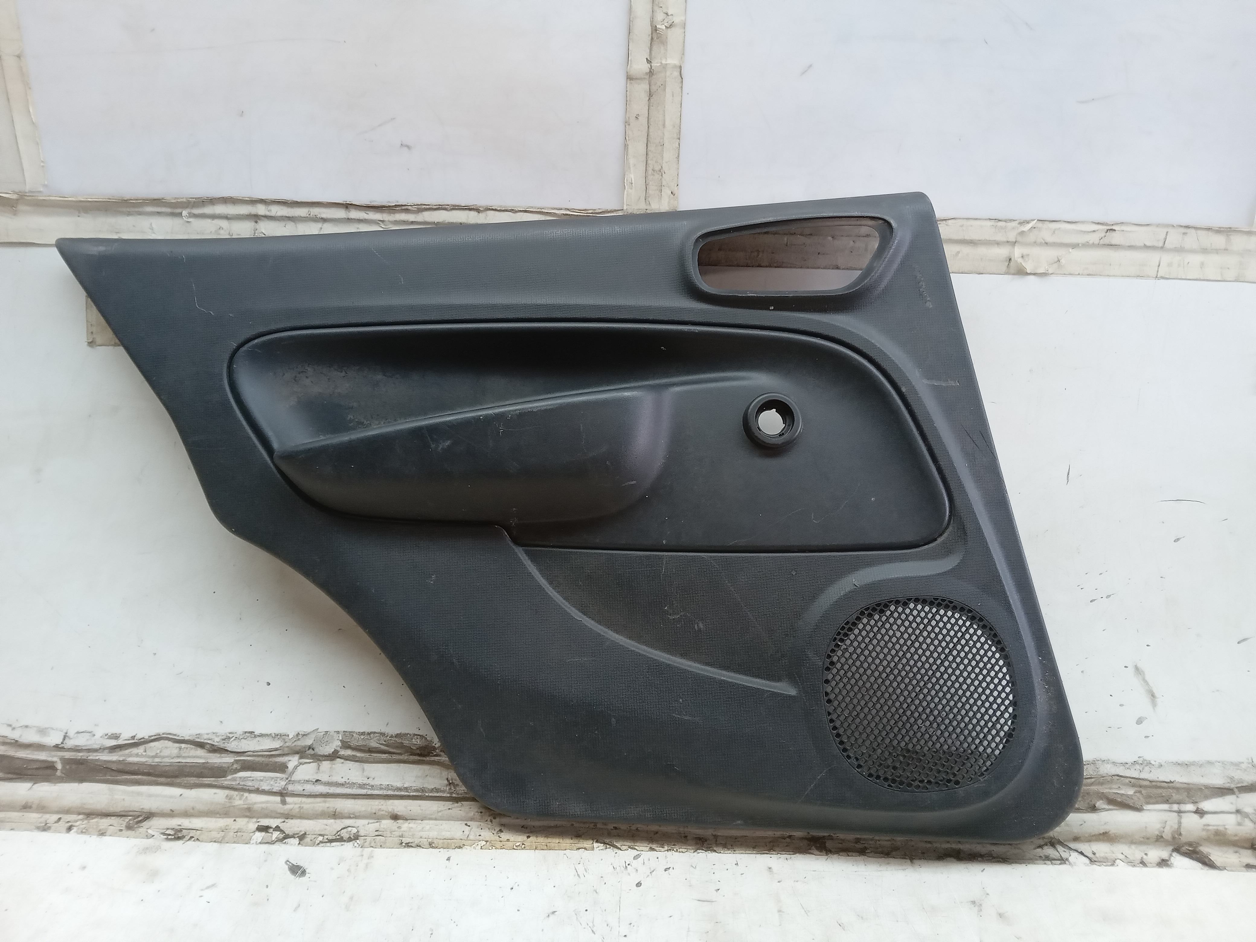 FORRO PORTA TRAS LE FIAT UNO 2016 1